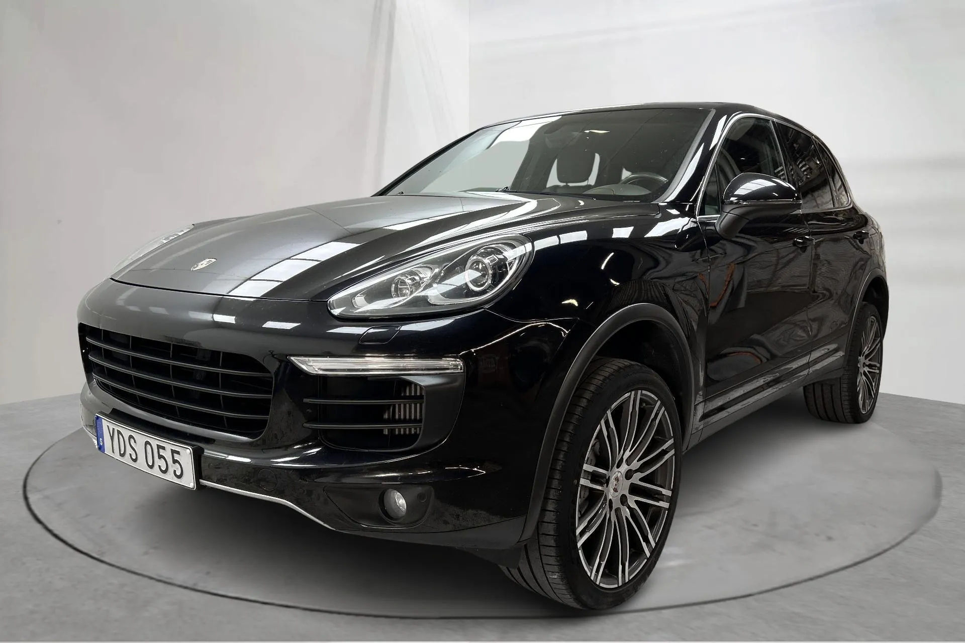 Presentation photo 1 of 15: Porsche Cayenne S Diesel (385hk) - 258 320 km - Automatic - black - 2016