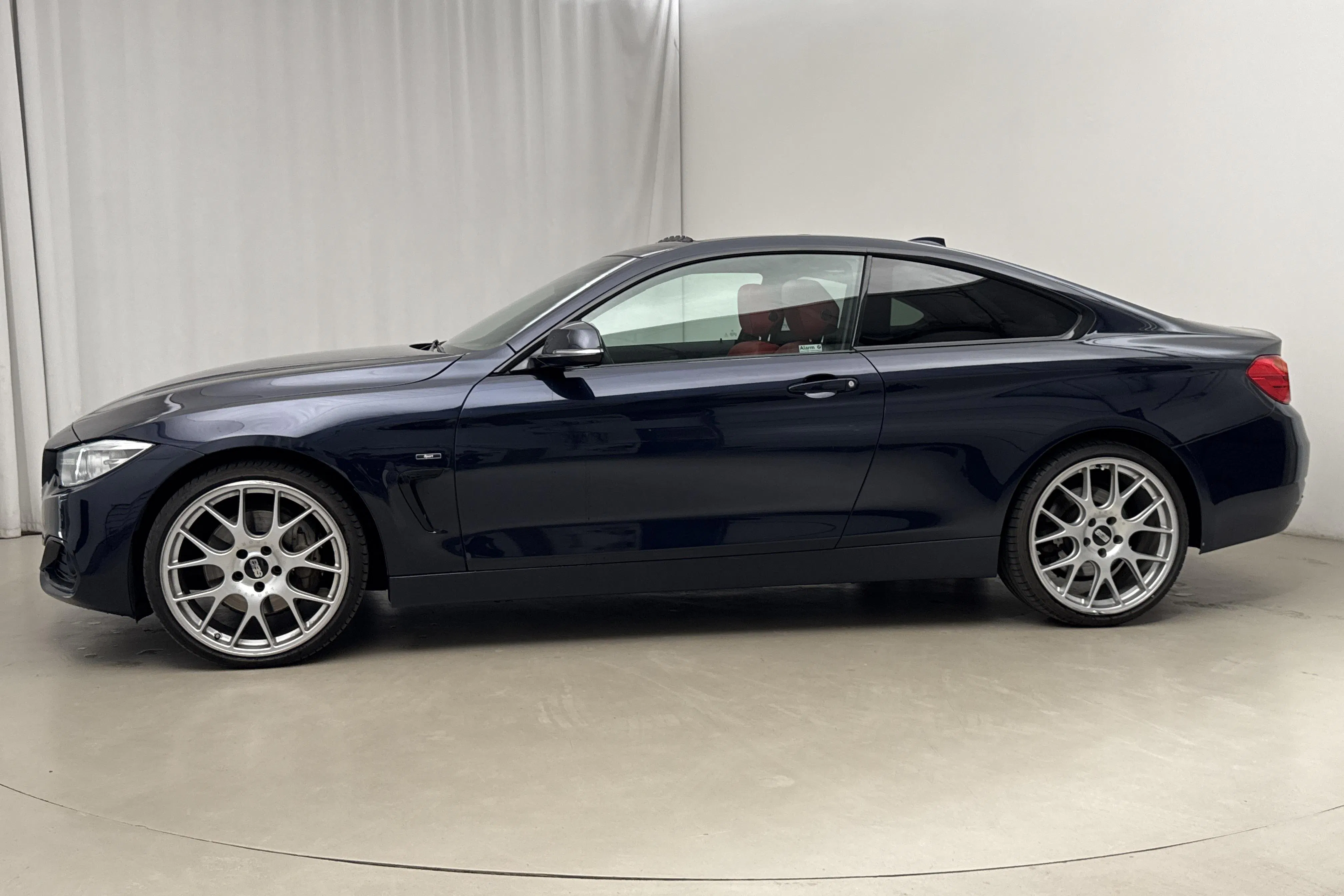 Presentation photo 2 of 23: BMW 435i xDrive Coupé, F32 (306hk) - 145 820 km - Automatic - blue - 2014