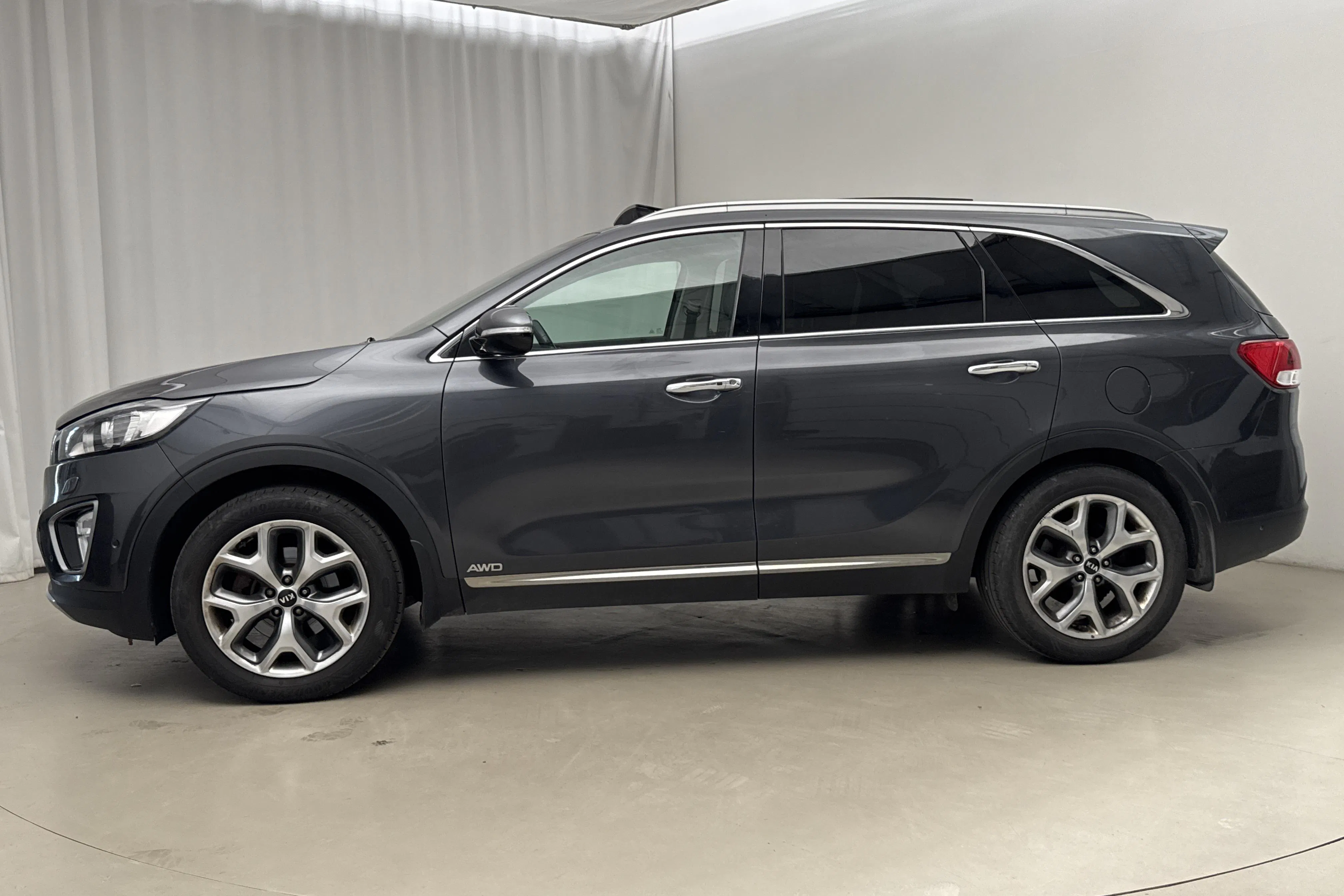 Presentation photo 2 of 24: KIA Sorento 2.2 CRDi (200hk) - 205 290 km - Automatic - gray - 2016