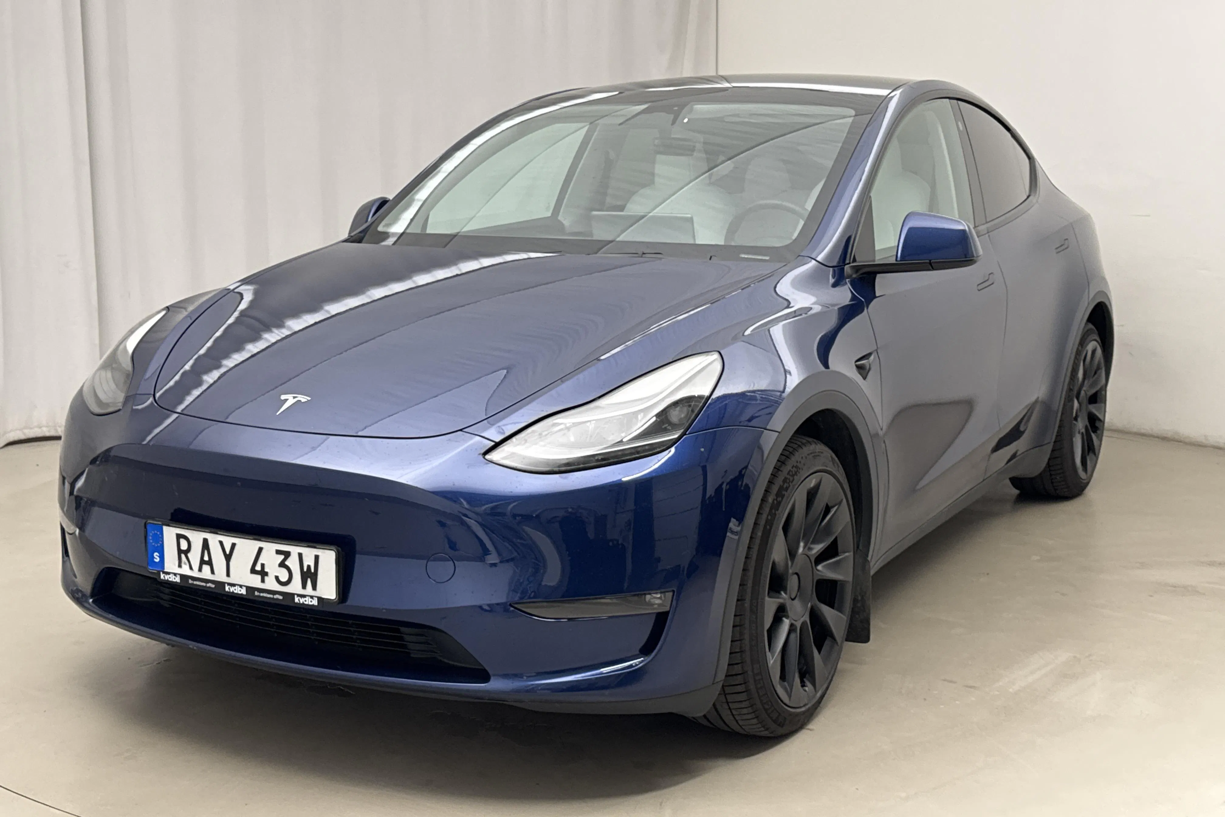Presentation photo 1 of 22: Tesla Model Y Long Range Dual Motor AWD - 49 400 km - Automatic - blue - 2024