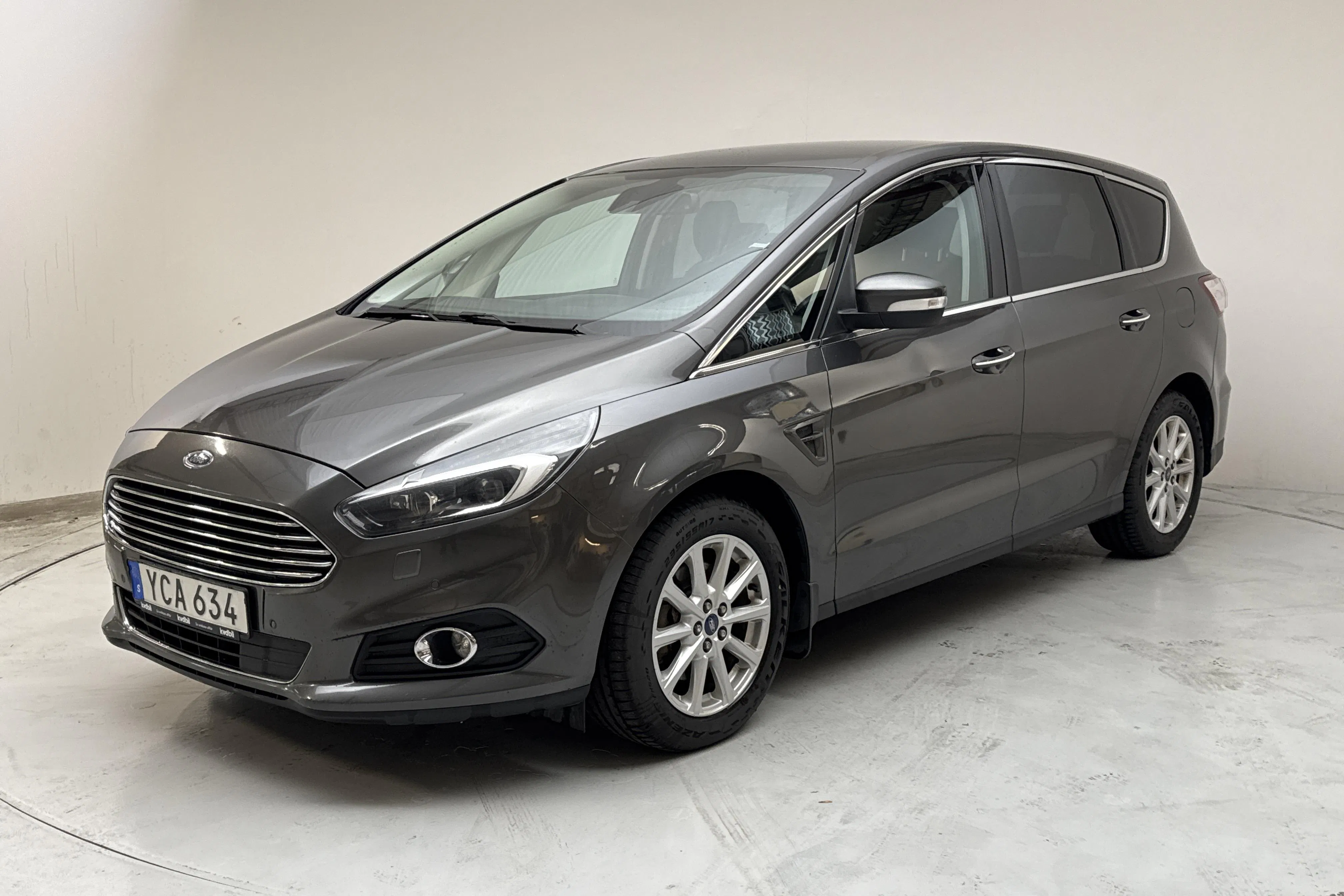 Presentation photo 1 of 16: Ford S-MAX 2.0 TDCi (150hk) - 212 680 km - Automatic - gray - 2016
