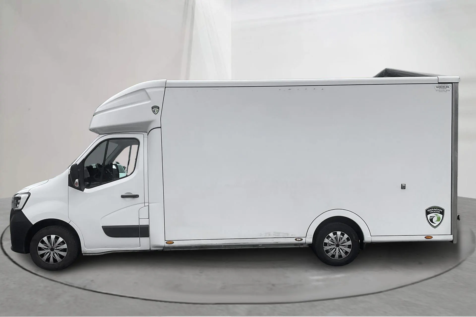 Presentation photo 2 of 12: Renault Master 2.3 dCi Pickup/Chassi RWD (165hk) - 169 810 km - Manual - white - 2023
