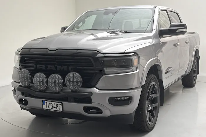 Dodge RAM 1500 5.7 (395hk)