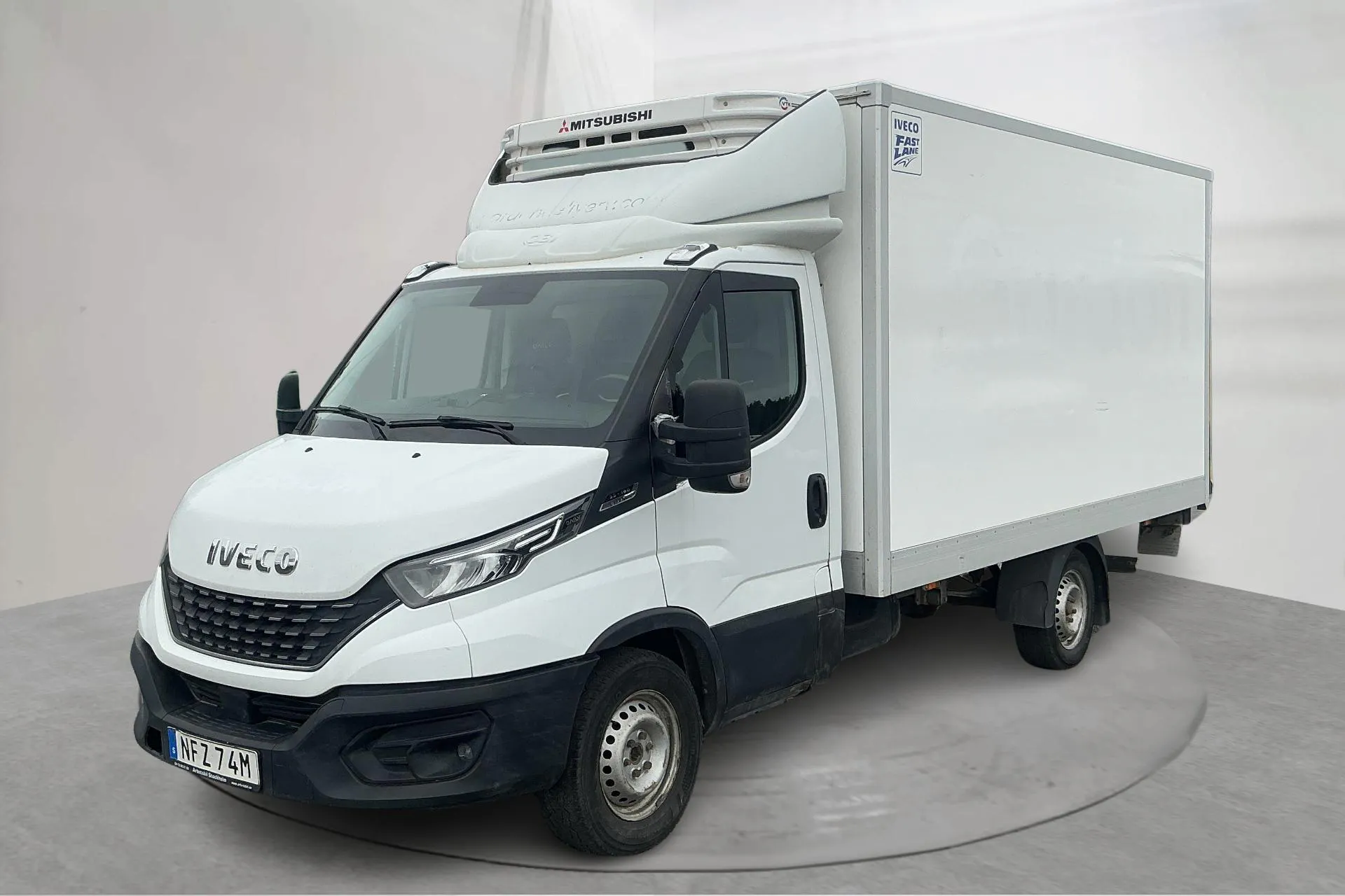 Presentation photo 1 of 20: Iveco Daily 35 2.3 (156hk) - 352 740 km - Automatic - white - 2021