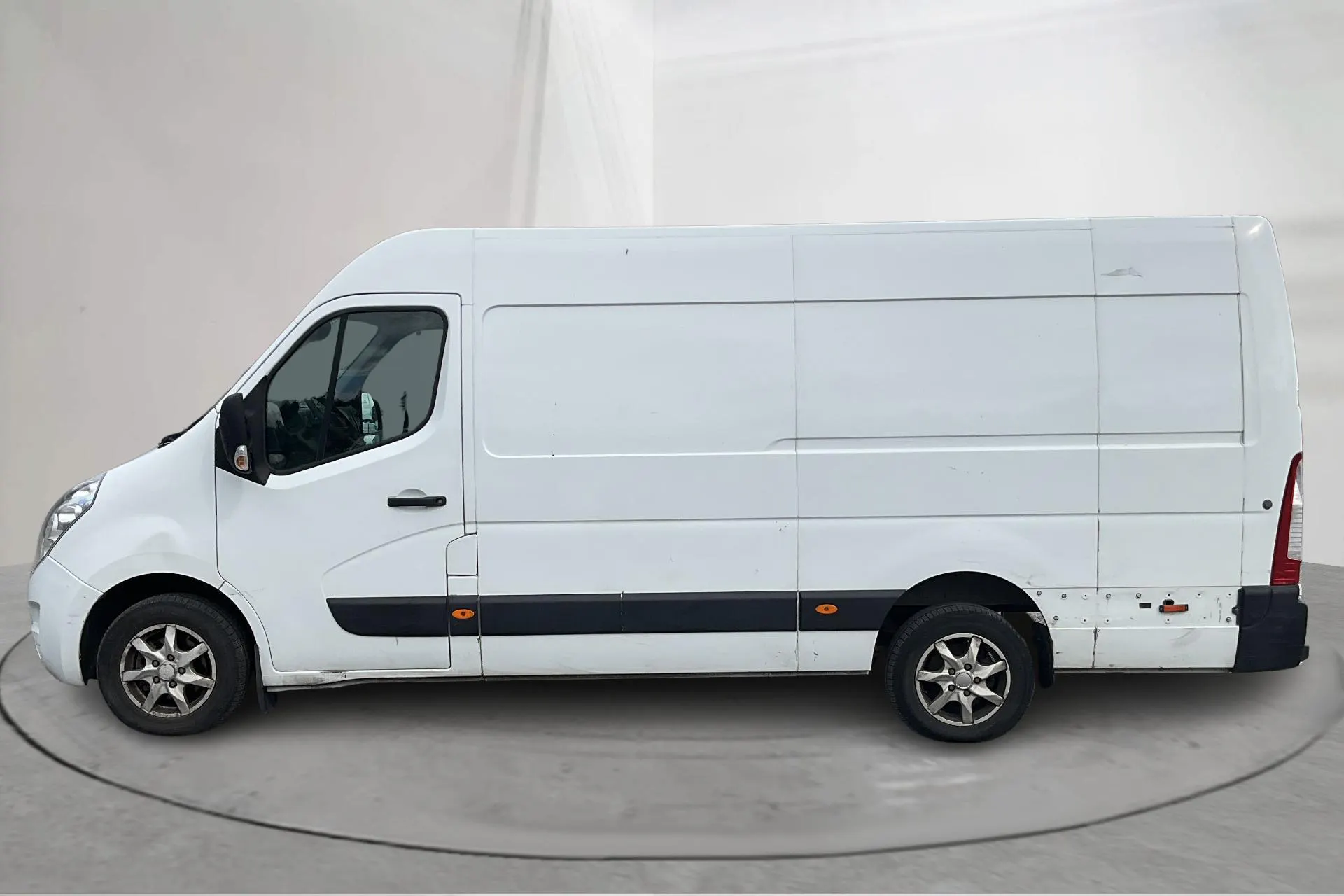 Presentationsfoto 2 av 12: Opel Movano 2.3 CDTI RWD Skåp (163hk) - 20 050 mil - Manuell - vit - 2017