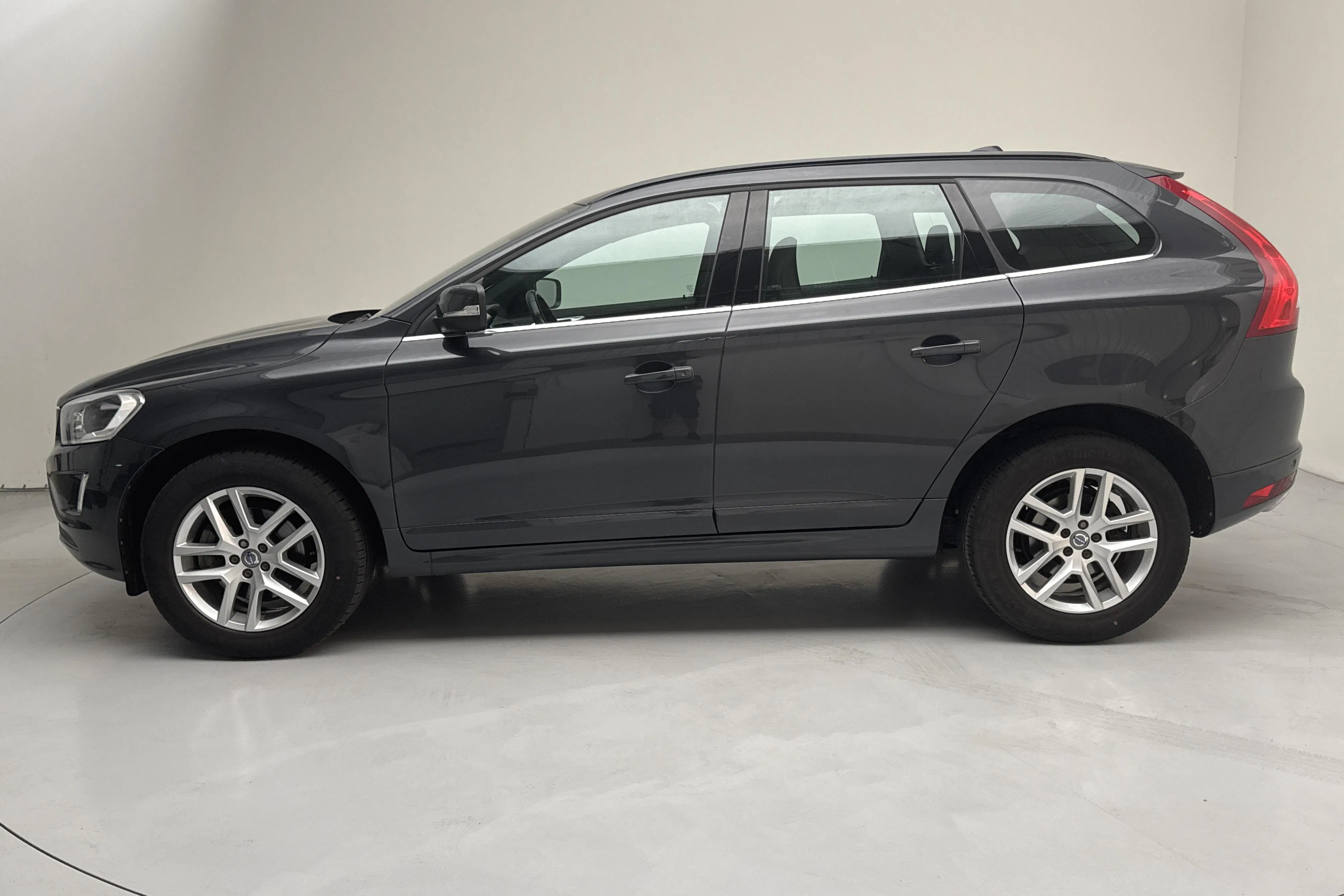 Presentation photo 2 of 14: Volvo XC60 D4 AWD (190hk) - 63 440 km - Automatic - gray - 2017