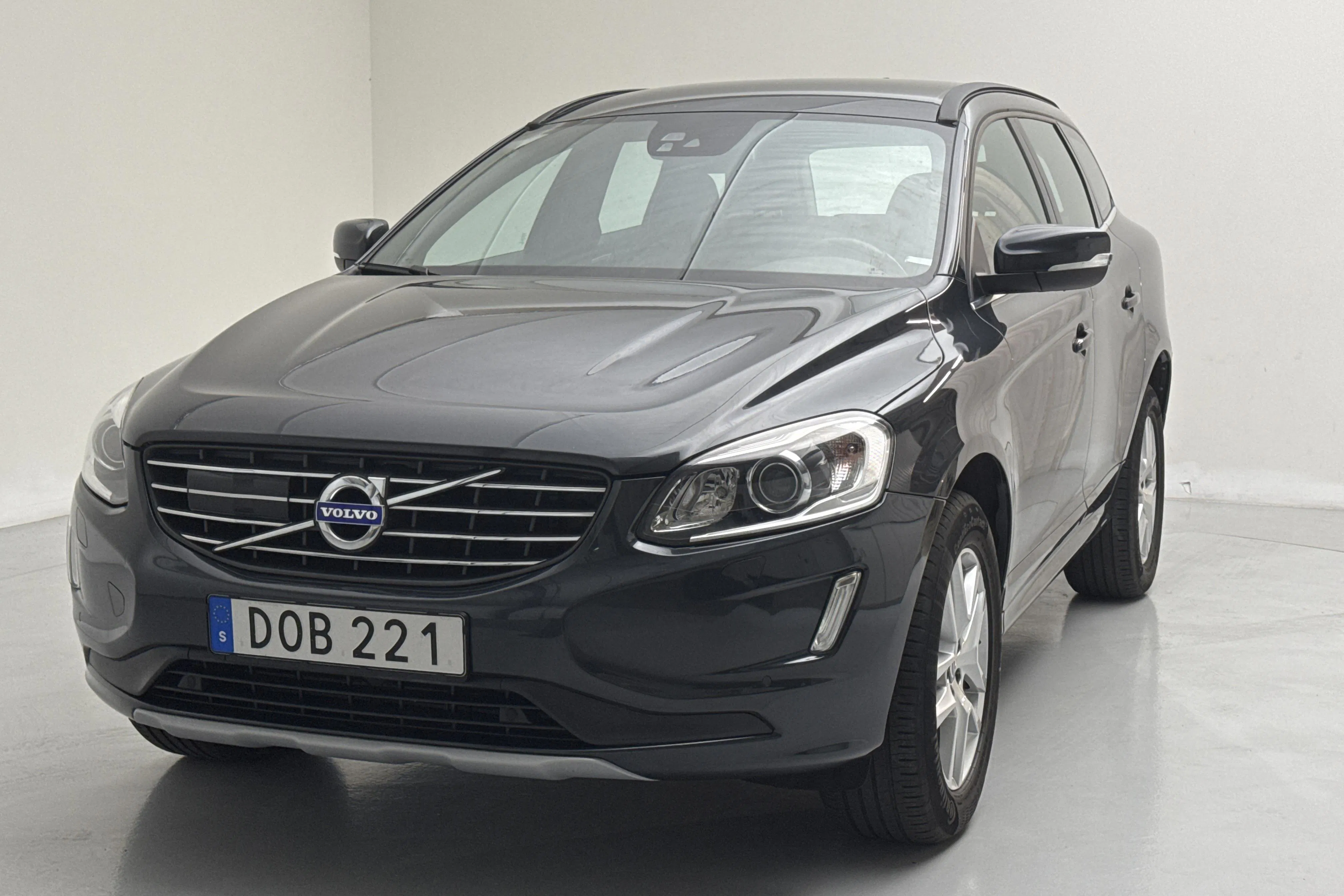 Presentation photo 1 of 14: Volvo XC60 D4 AWD (190hk) - 63 440 km - Automatic - gray - 2017