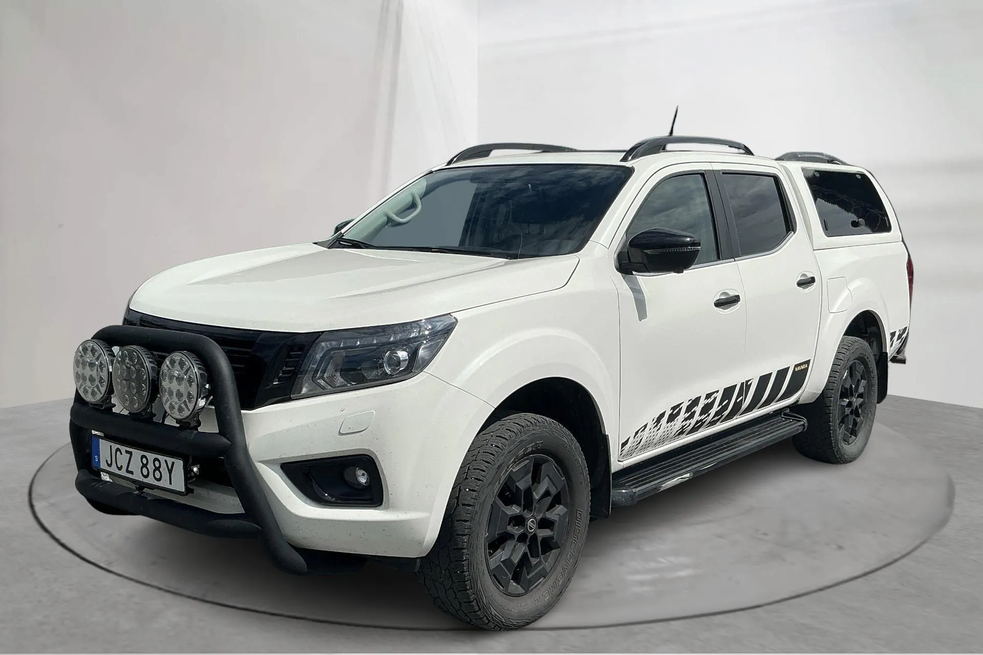 Presentation photo 1 of 15: Nissan Navara 2.3 dCi 4x4 (190hk) - 181 970 km - Automatic - white - 2020