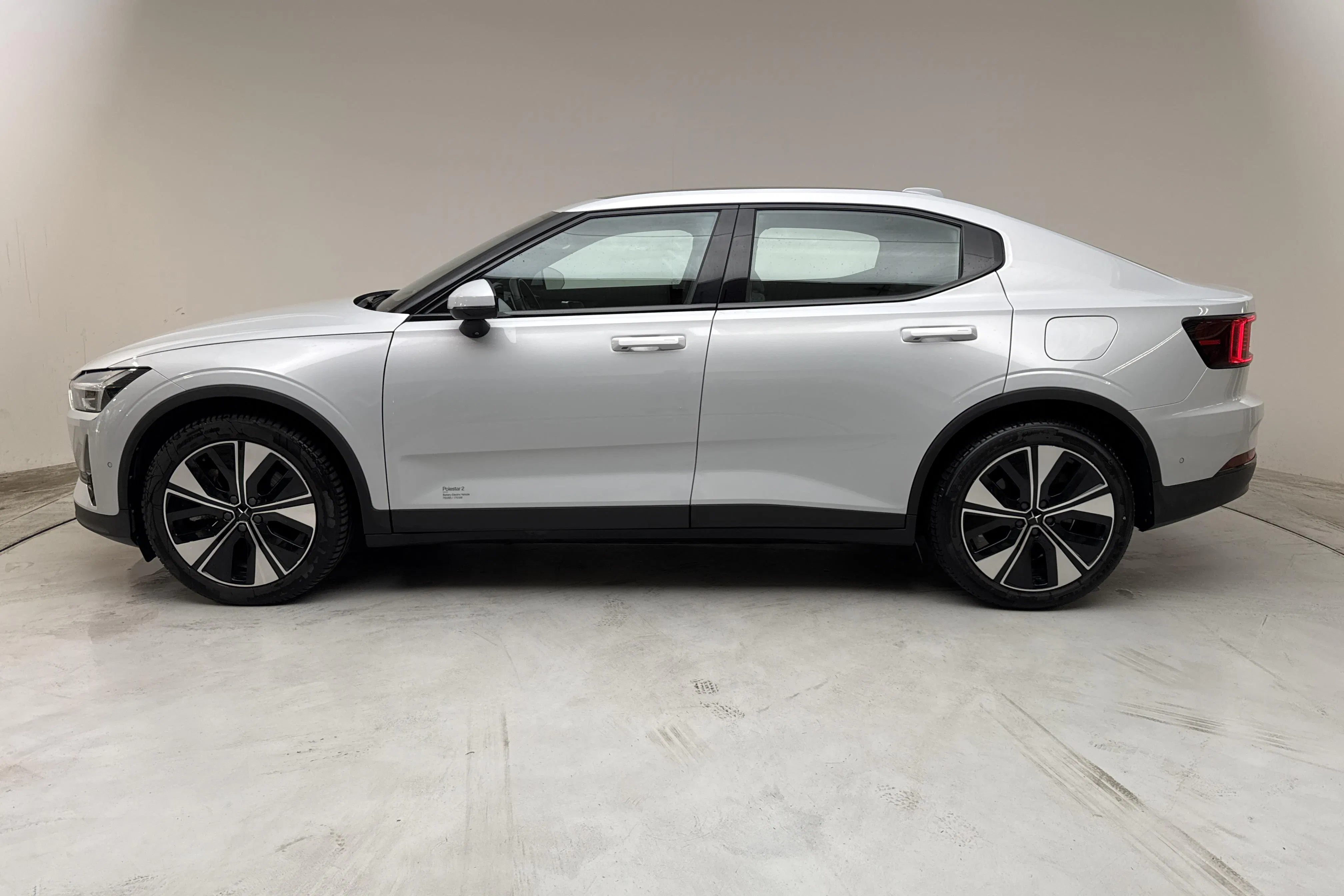 Presentationsfoto 2 av 17: Polestar 2 Long range Single motor (231hk) - 15 001 mil - Automat - silver - 2023