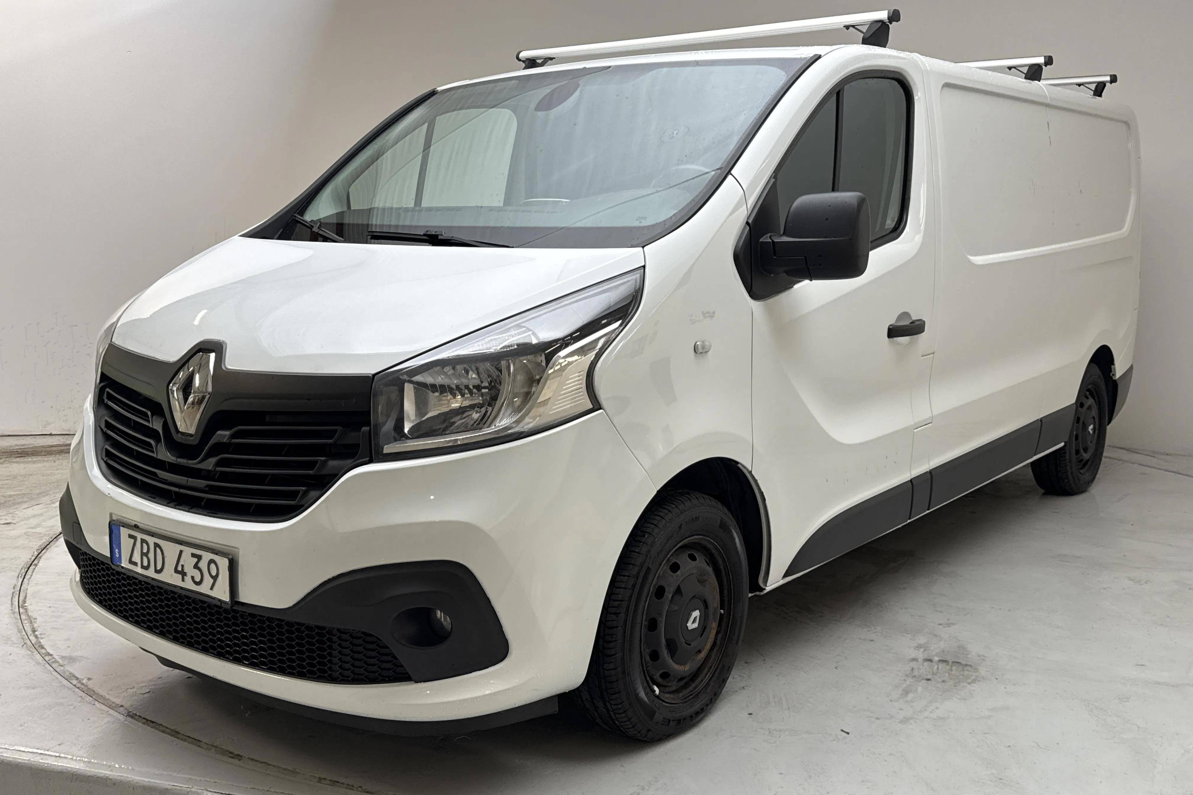 Presentationsfoto 1 av 19: Renault Trafic 1.6 dCi Skåp (125hk) - 16 720 mil - Manuell - vit - 2018
