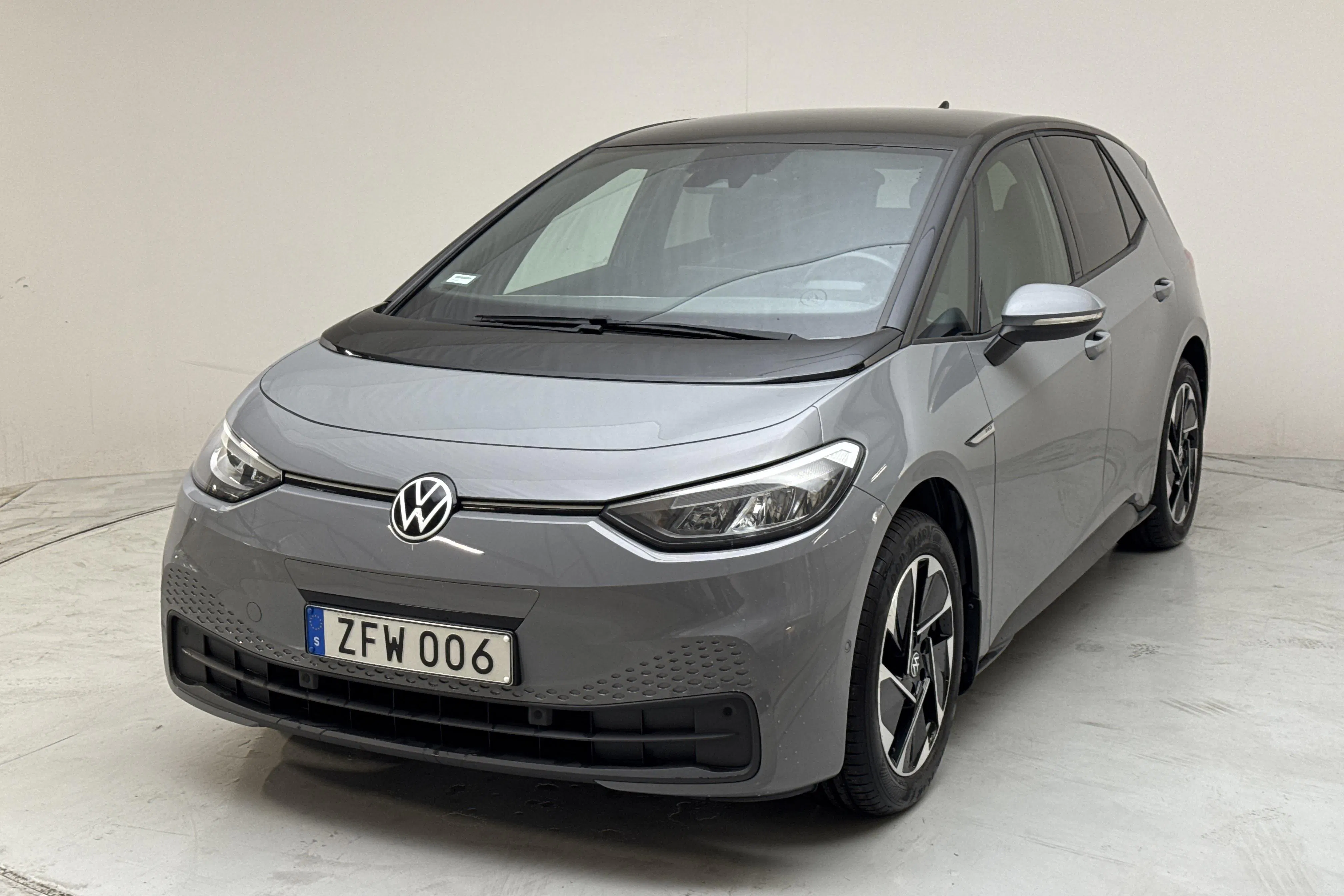 Presentationsfoto 1 av 16: VW ID.3 58kWh (204hk) - 5 424 mil - Automat - grå - 2023