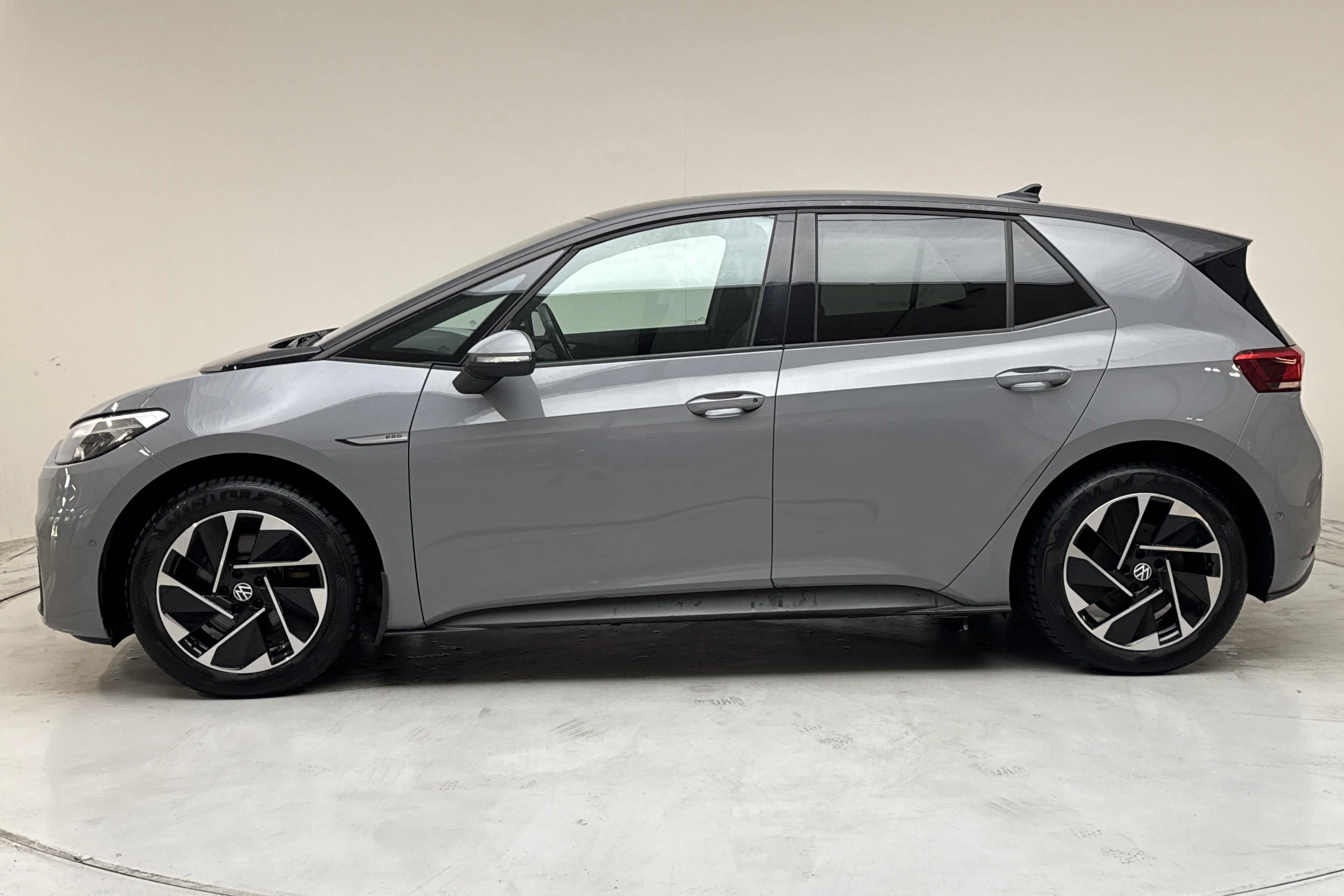Presentationsfoto 2 av 16: VW ID.3 58kWh (204hk) - 5 424 mil - Automat - grå - 2023