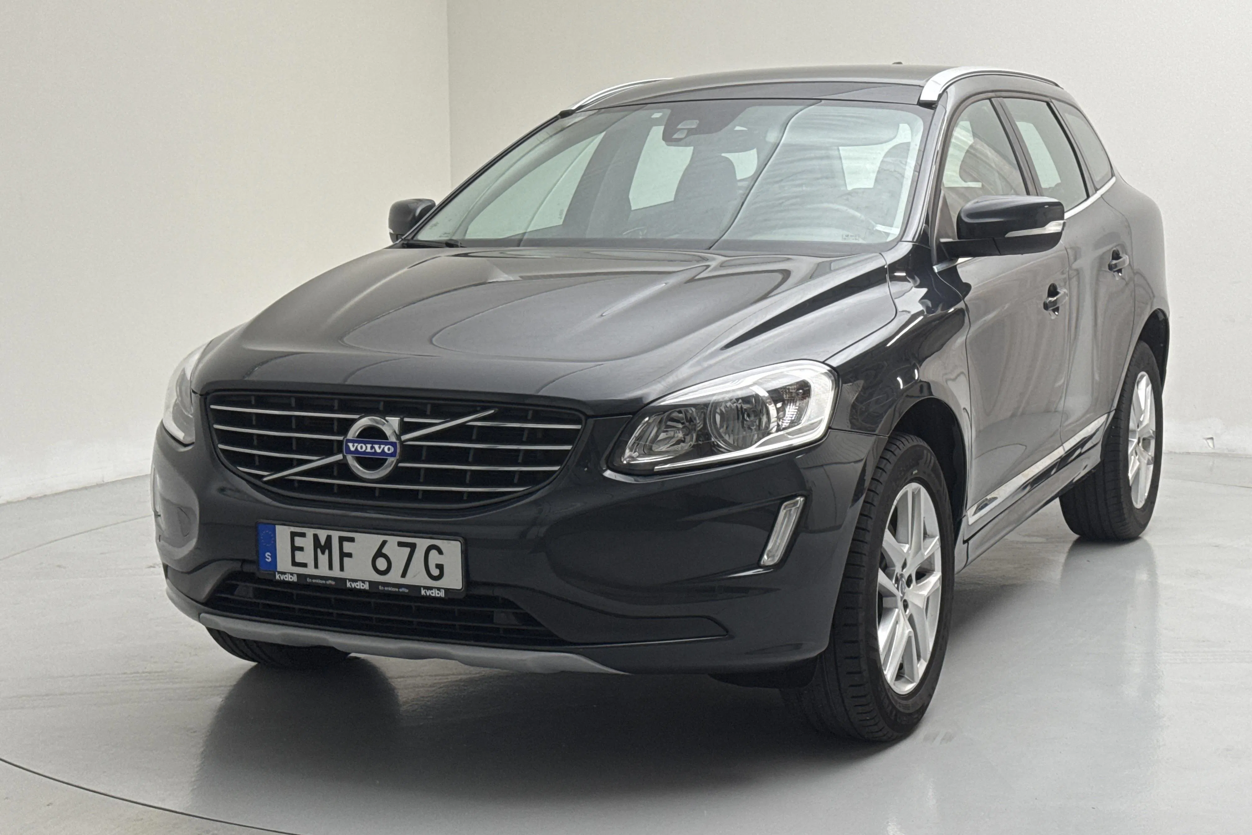 Presentation photo 1 of 12: Volvo XC60 D3 2WD (150hk) - 117 530 km - Automatic - dark grey - 2017