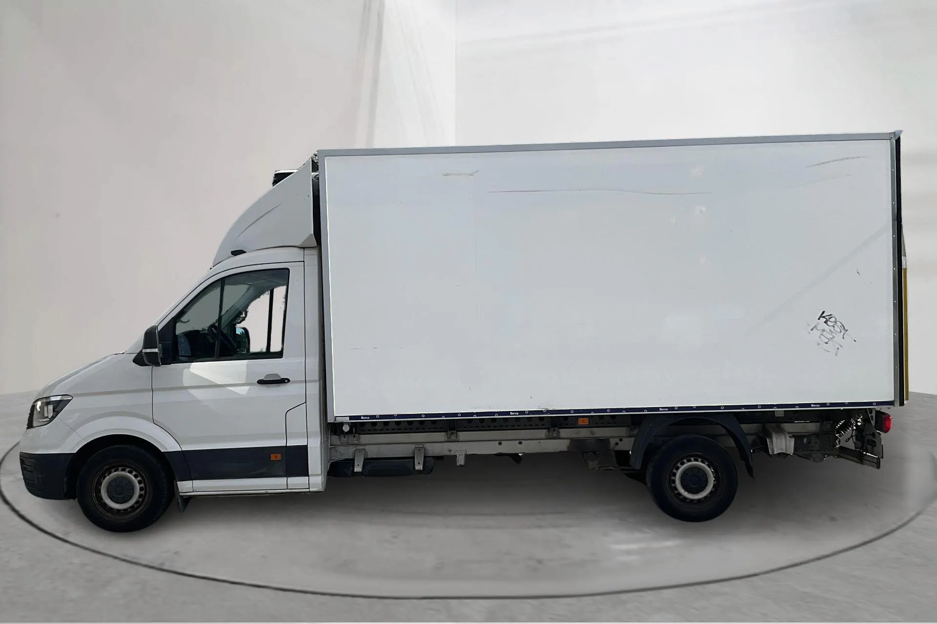Presentationsfoto 2 av 18: VW Crafter 35 2.0 TDI Volymskåp (177hk) - 13 278 mil - Automat - vit - 2019