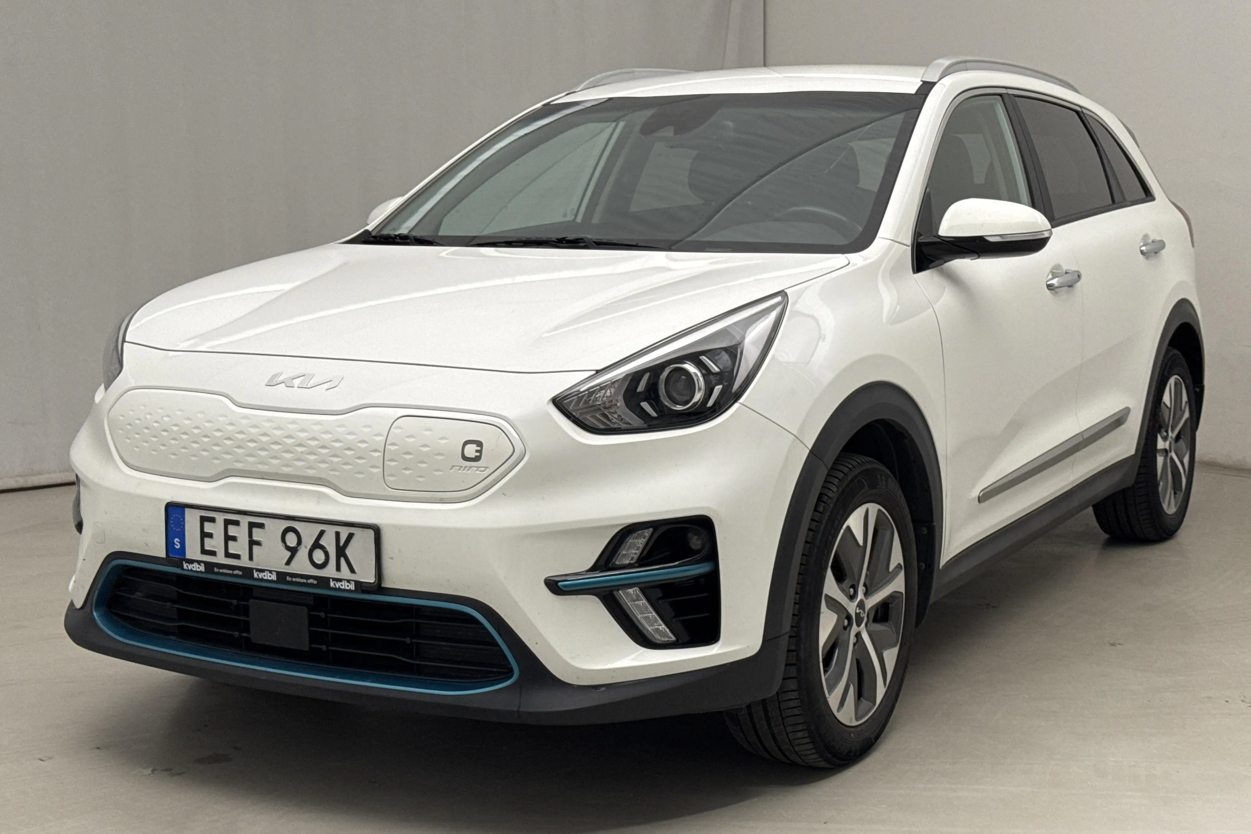 Presentation photo 1 of 20: KIA e-Niro 64kWh (204hk) - 84 070 km - Automatic - white - 2022