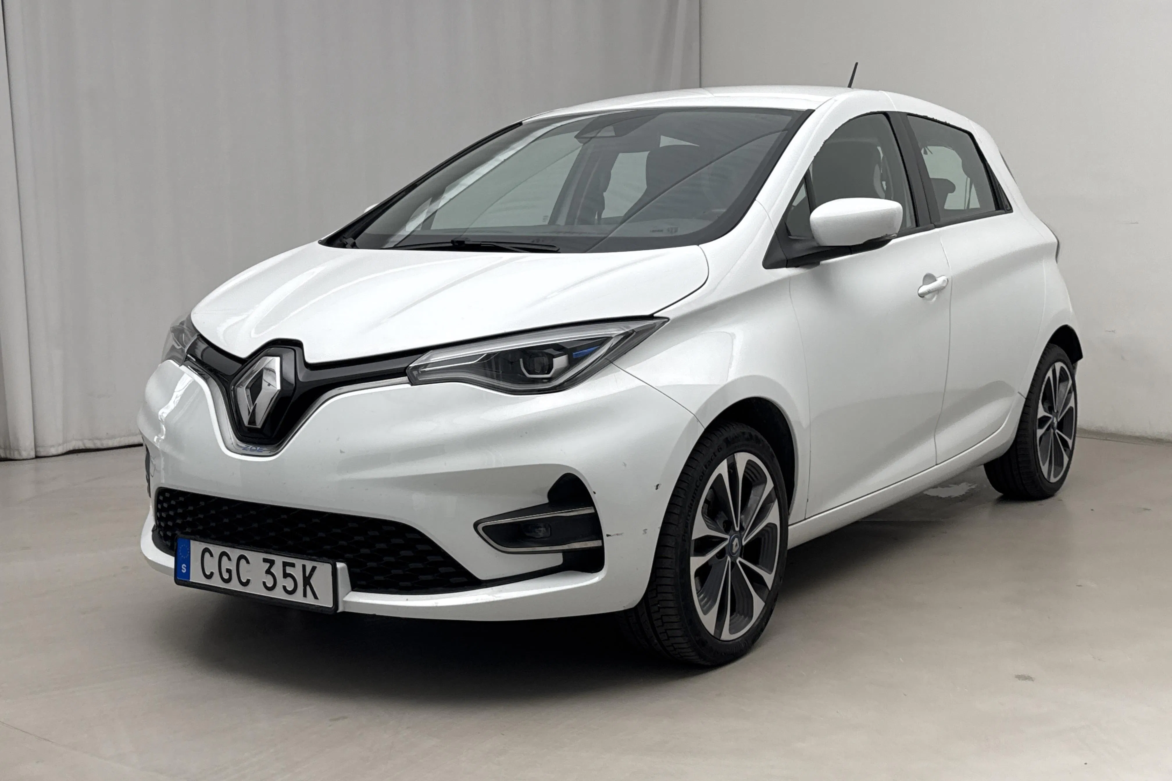Presentation photo 1 of 15: Renault Zoe 52kWh R110 (108hk) - 65 010 km - Automatic - white - 2021