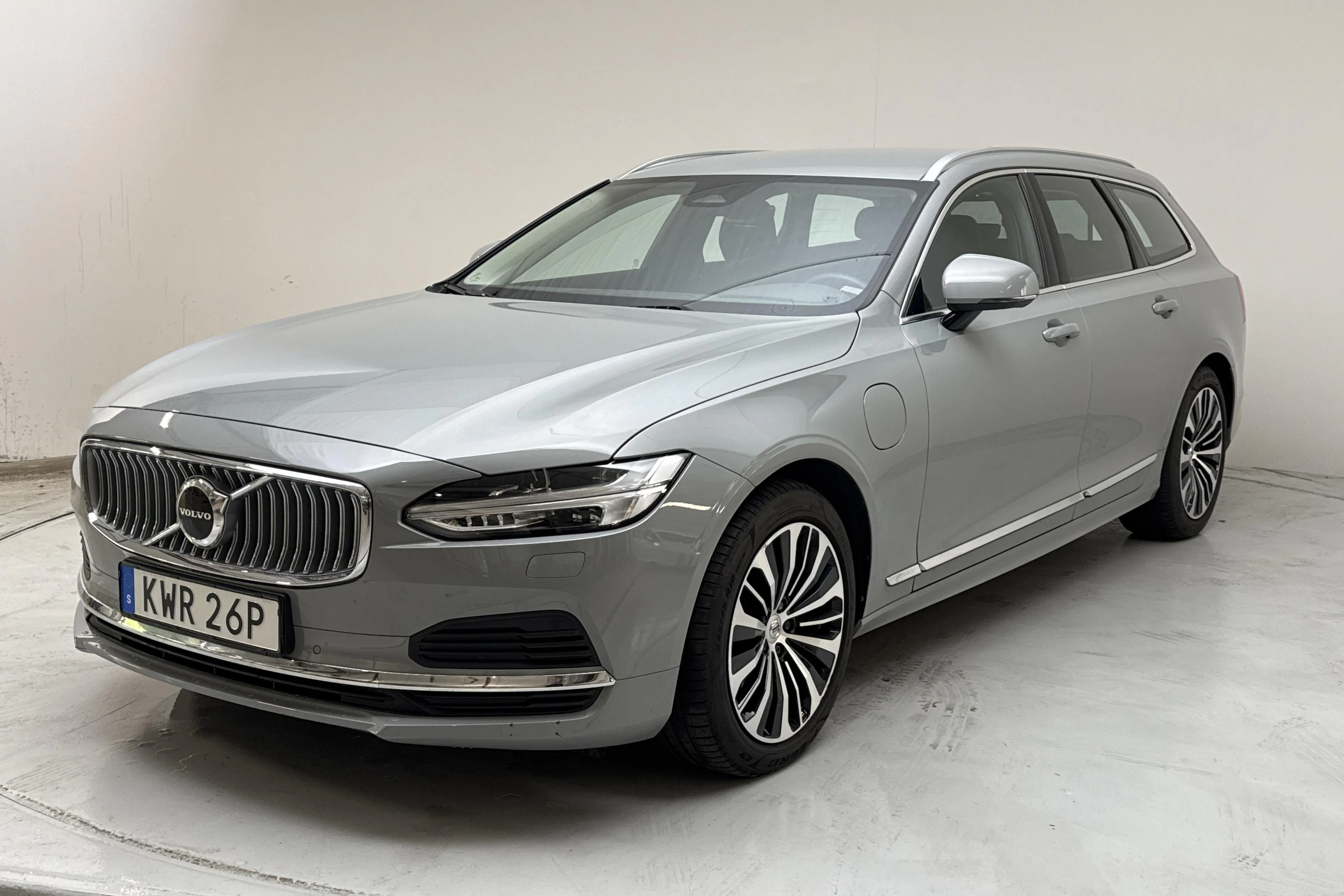 Presentation photo 1 of 18: Volvo V90 T6 AWD Recharge (350hk) - 61 350 km - Automatic - gray - 2024