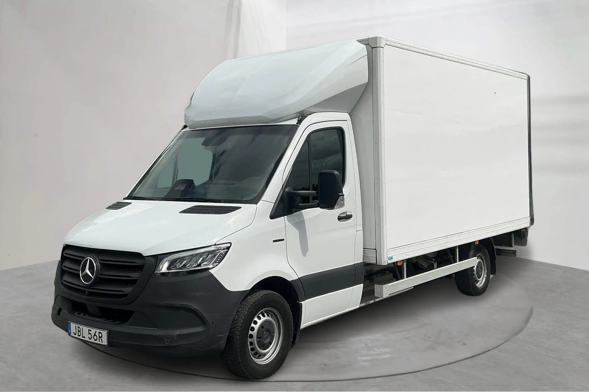 Presentation photo 1 of 33: Mercedes eSprinter 320 Skåp RWD 81kWh (204hk) - 58 998 km - Automatic - white - 2025