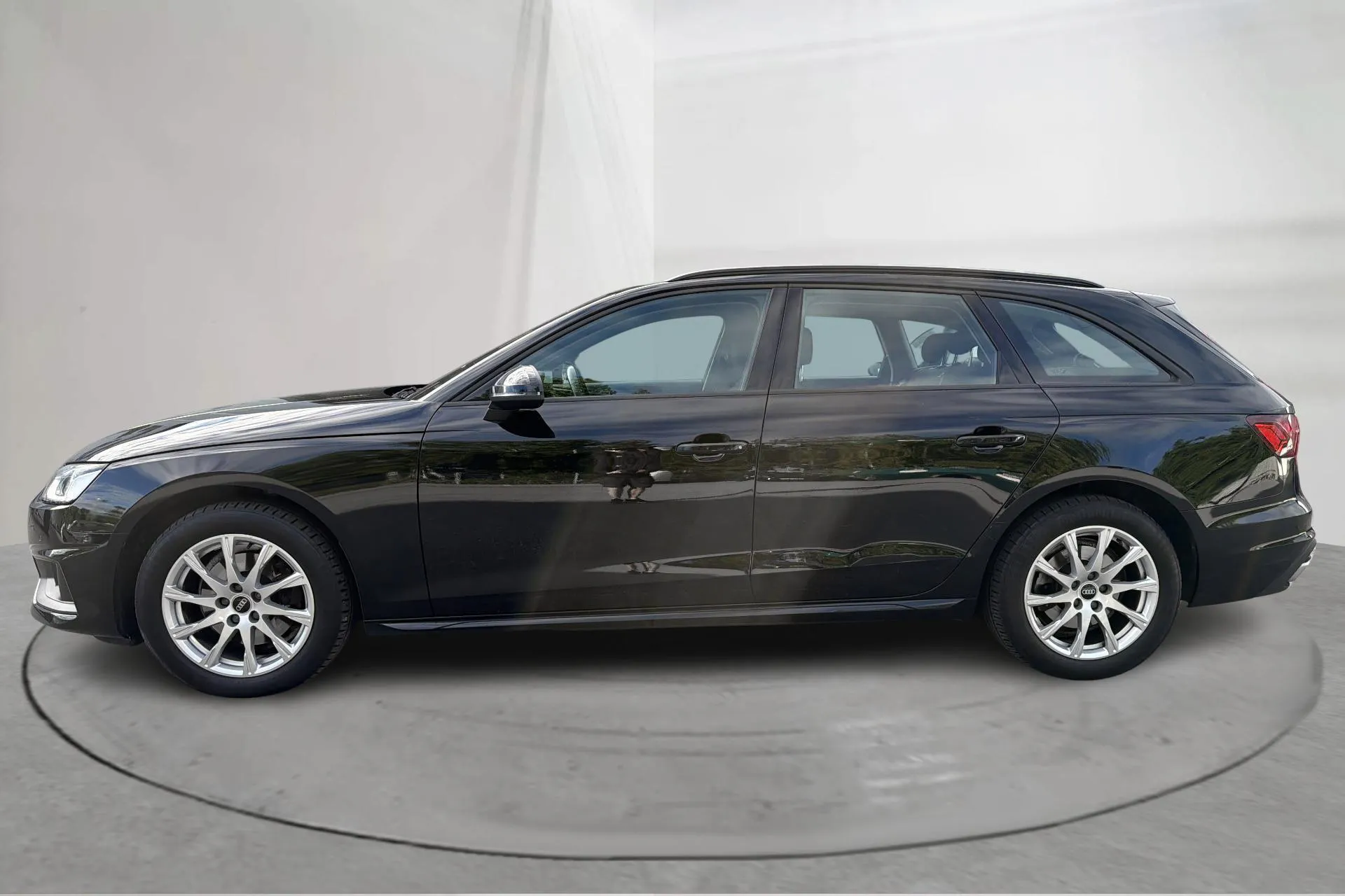Presentation photo 2 of 15: Audi A4 2.0 TFSI g-tron Avant (170hk) - 71 490 km - Automatic - black - 2021