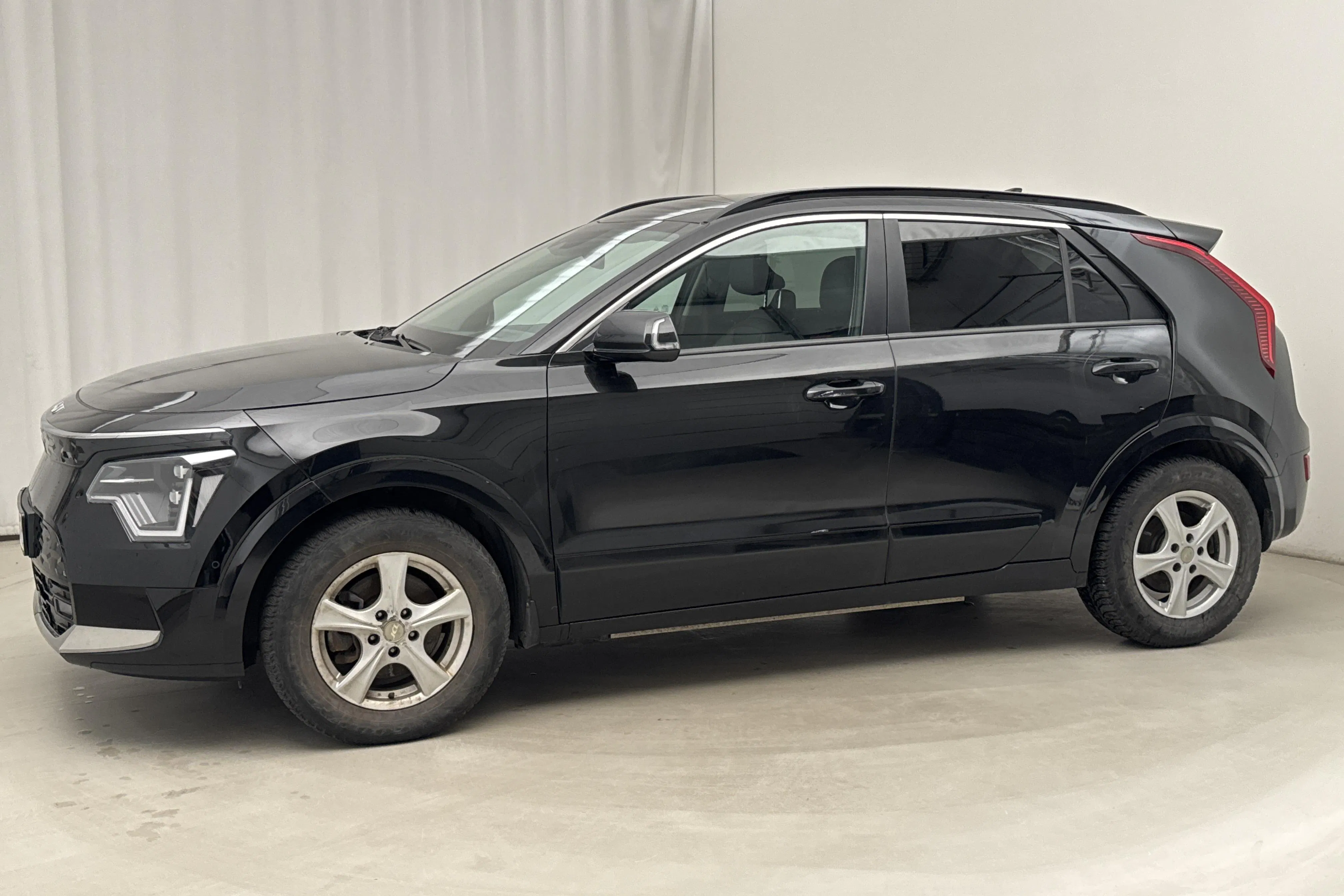 Presentation photo 2 of 19: KIA Niro EV 65kWh (204hk) - 100 330 km - Automatic - black - 2023