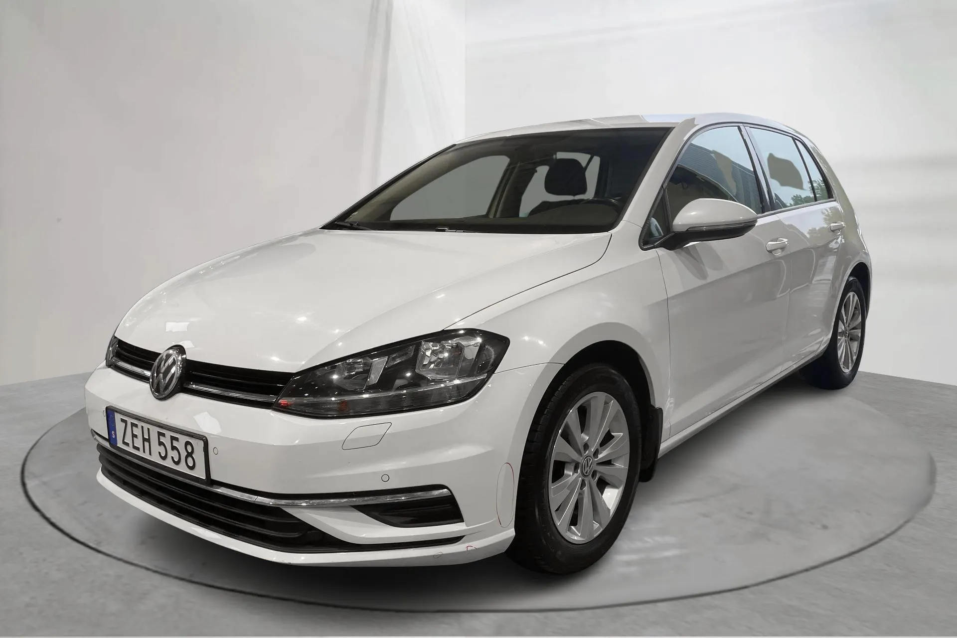 Presentationsfoto 1 av 15: VW Golf VII 1.4 TSI Multifuel 5dr (125hk) - 8 600 mil - Manuell - vit - 2018