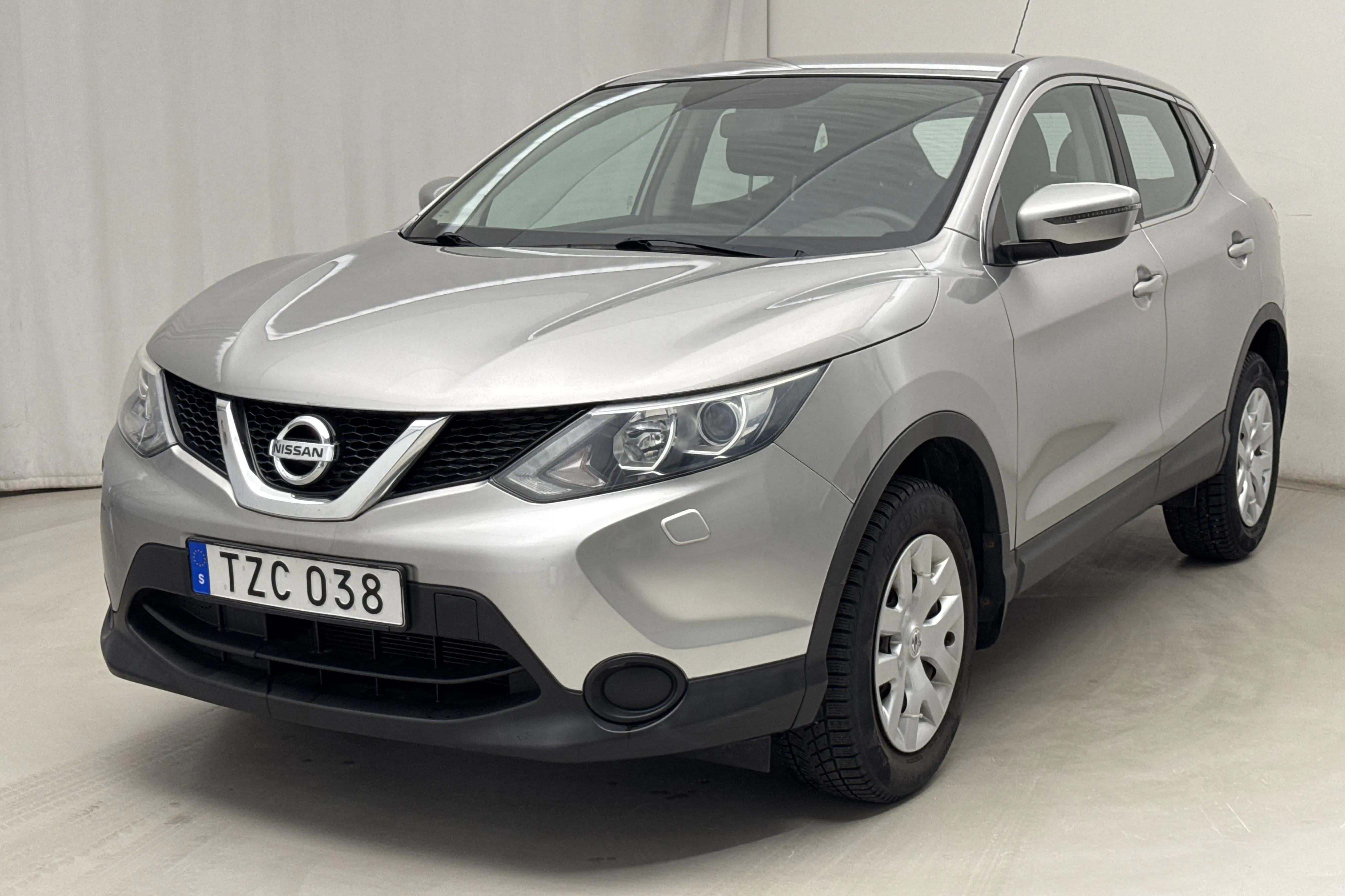 Presentationsfoto 1 av 13: Nissan Qashqai 1.2 (115hk) - 2 324 mil - Manuell - silver - 2015