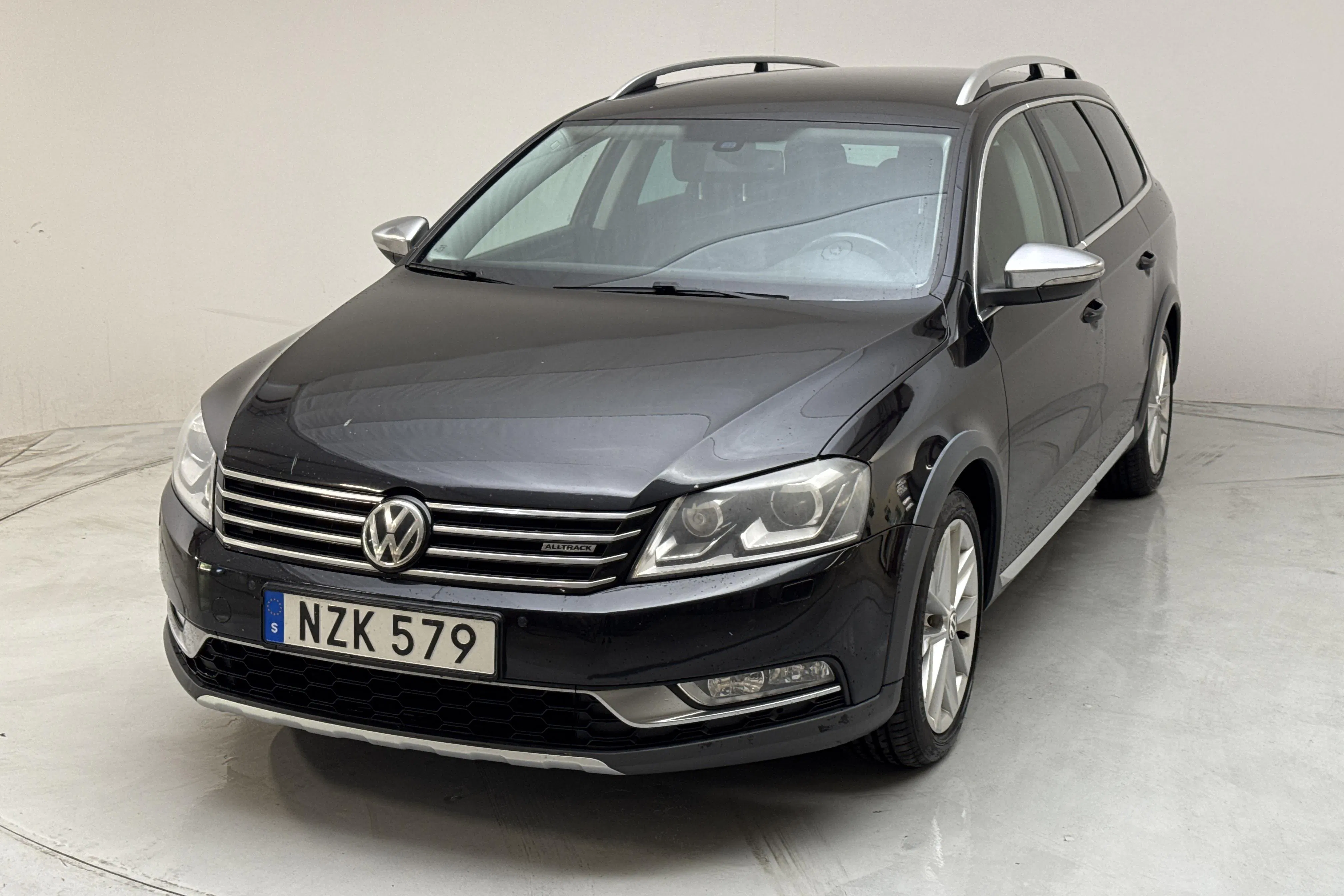 Presentationsfoto 1 av 14: VW Passat Alltrack 2.0 TDI BlueMotion Technology 4Motion (177hk) - 25 289 mil - Automat - svart - 2014