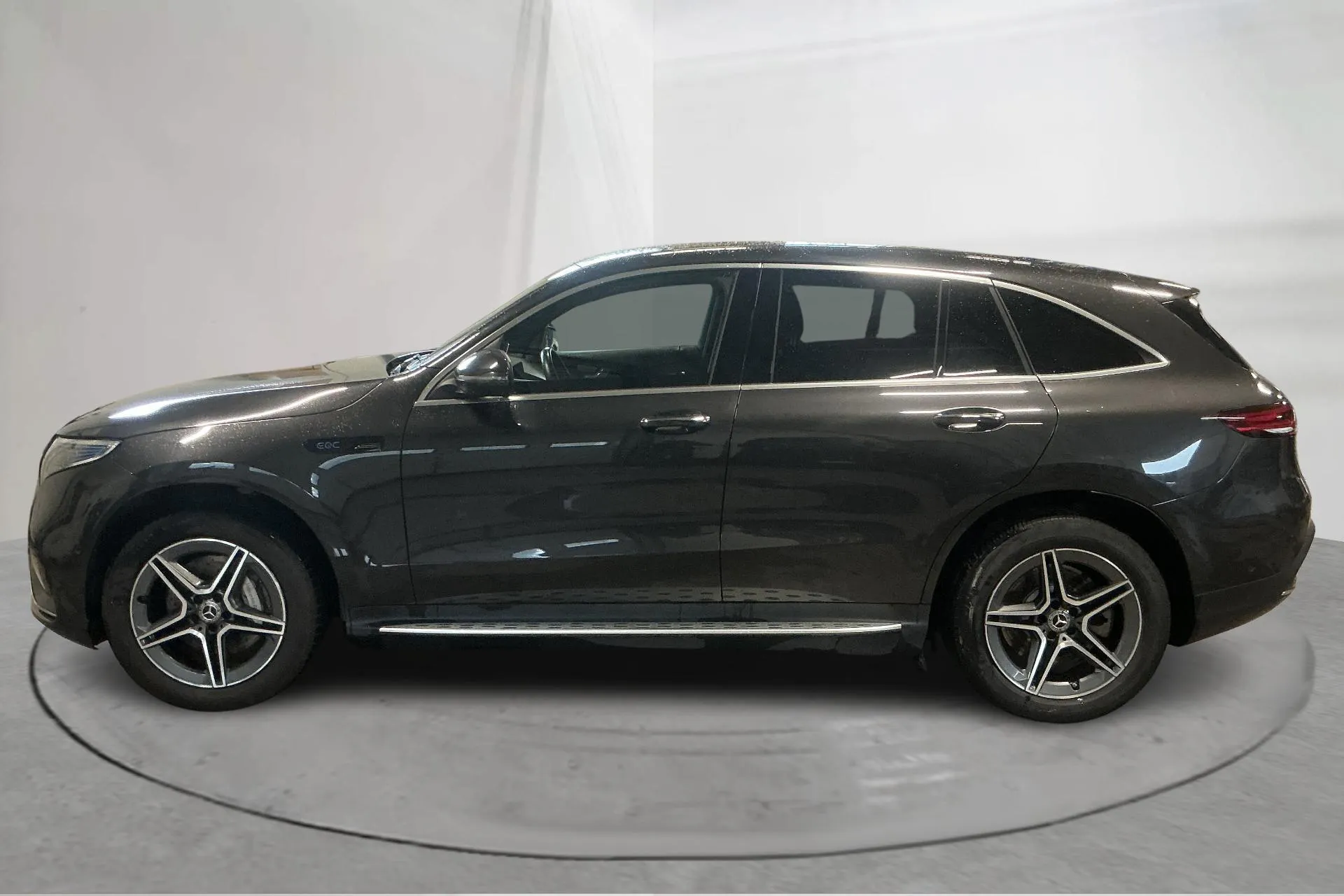 Presentation photo 2 of 19: Mercedes EQC 400 4MATIC 80kWh N293 (408hk) - 104 520 km - Automatic - gray - 2020
