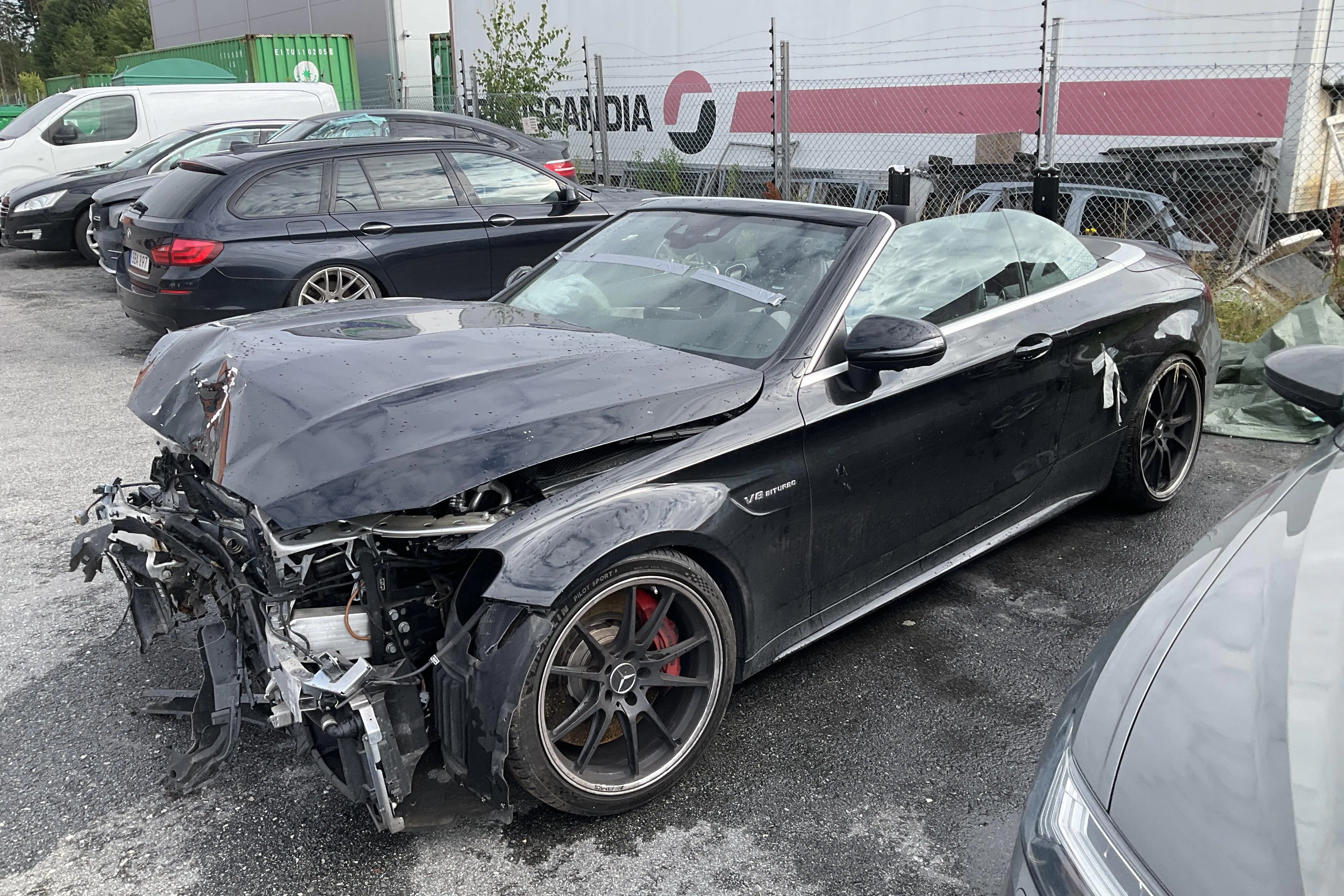 Presentationsfoto 2 av 11: Mercedes C 63 AMG S Cabriolet A205 (510hk) - 5 052 mil - Automat - svart - 2019