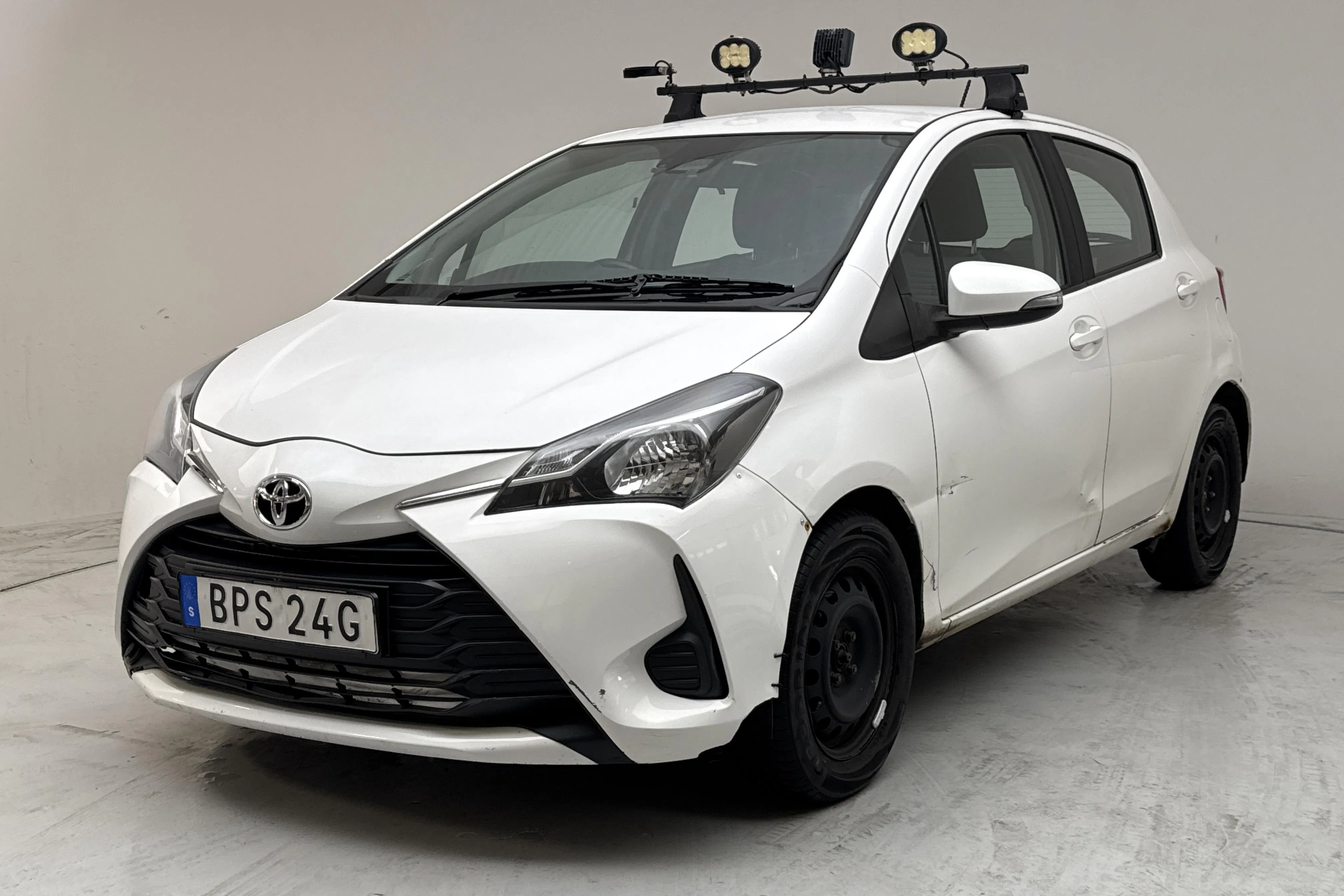 Presentationsfoto 1 av 12: Toyota Yaris 1.5 5dr (111hk) - 23 526 mil - Automat - vit - 2019