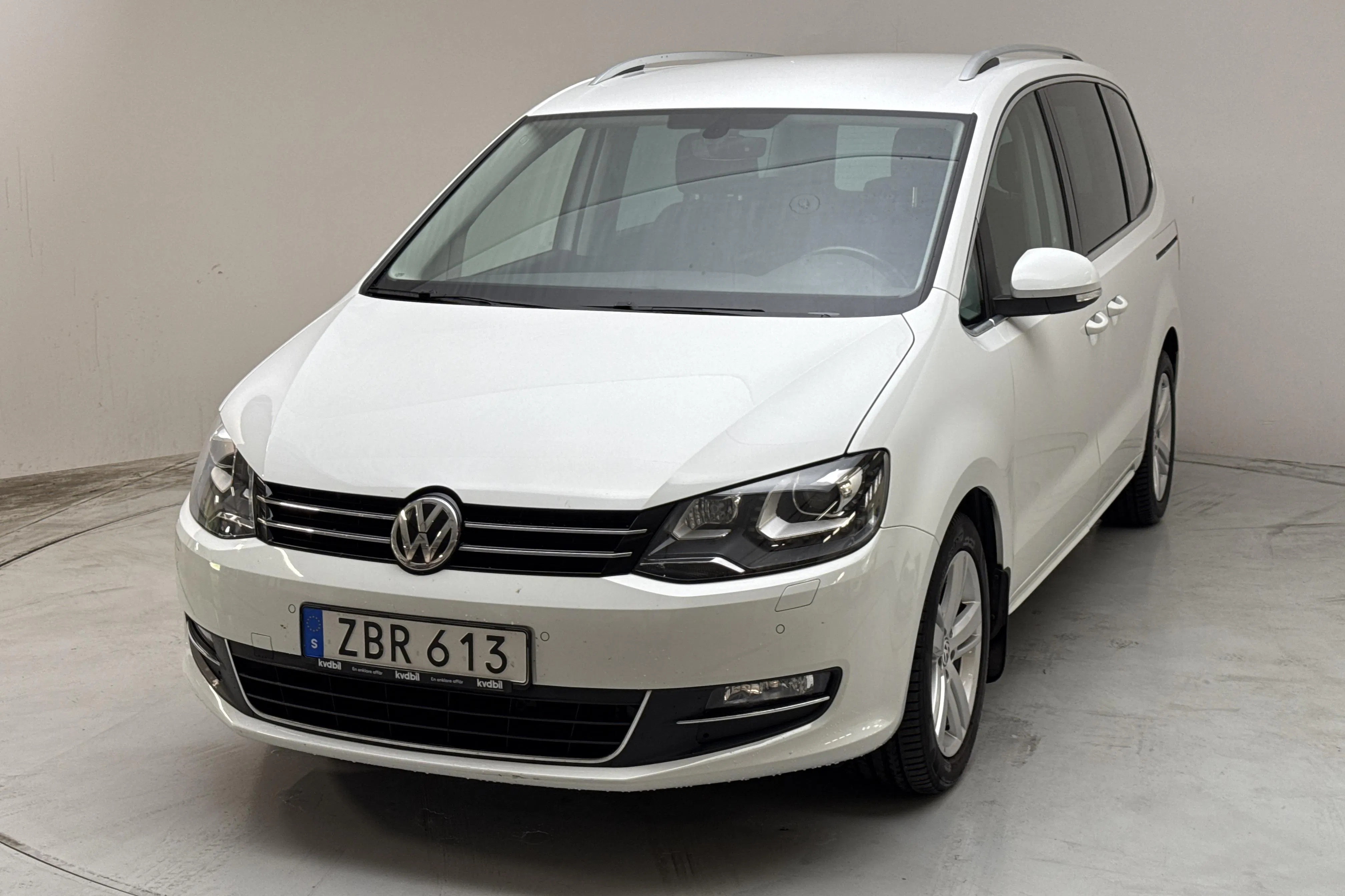 Presentation photo 1 of 13: VW Sharan 2.0 TDI 4Motion (184hk) - 84 070 km - Automatic - white - 2018