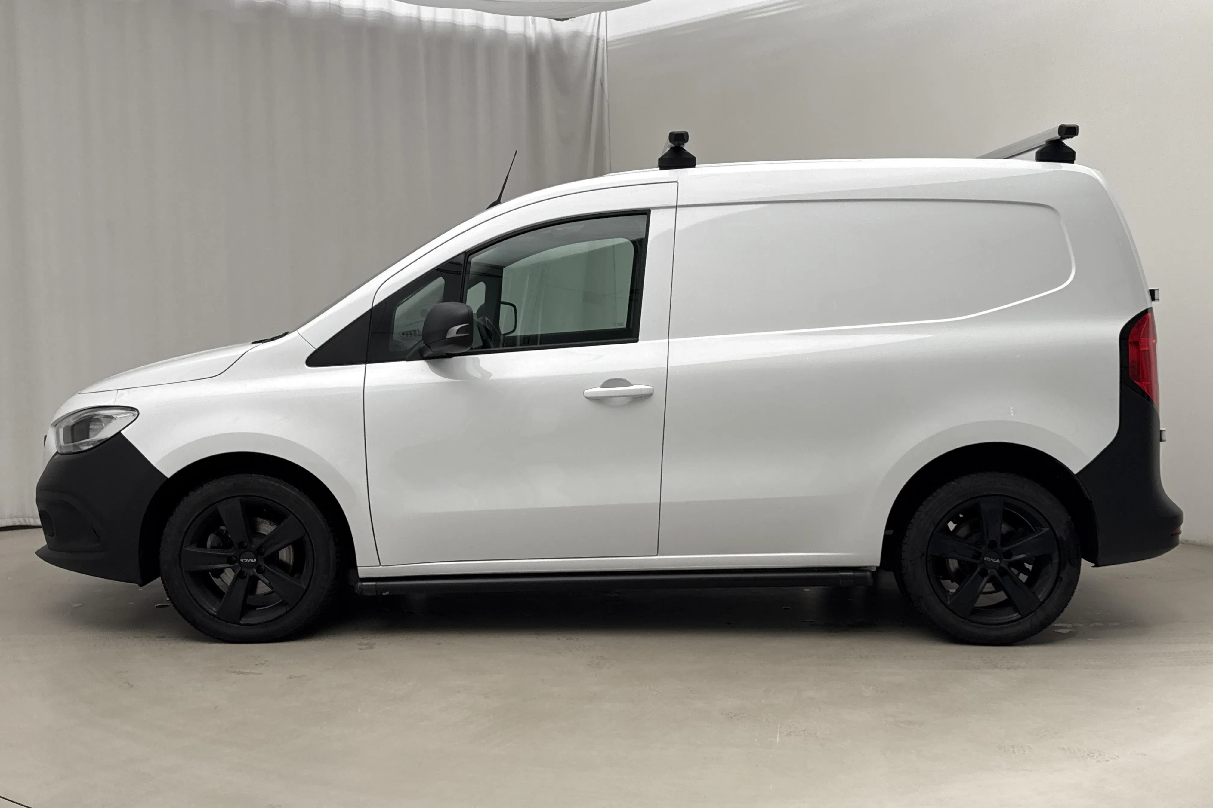 Presentation photo 2 of 14: Mercedes Citan 110 1.5 CDI (95hk) - 35 270 km - Automatic - white - 2025