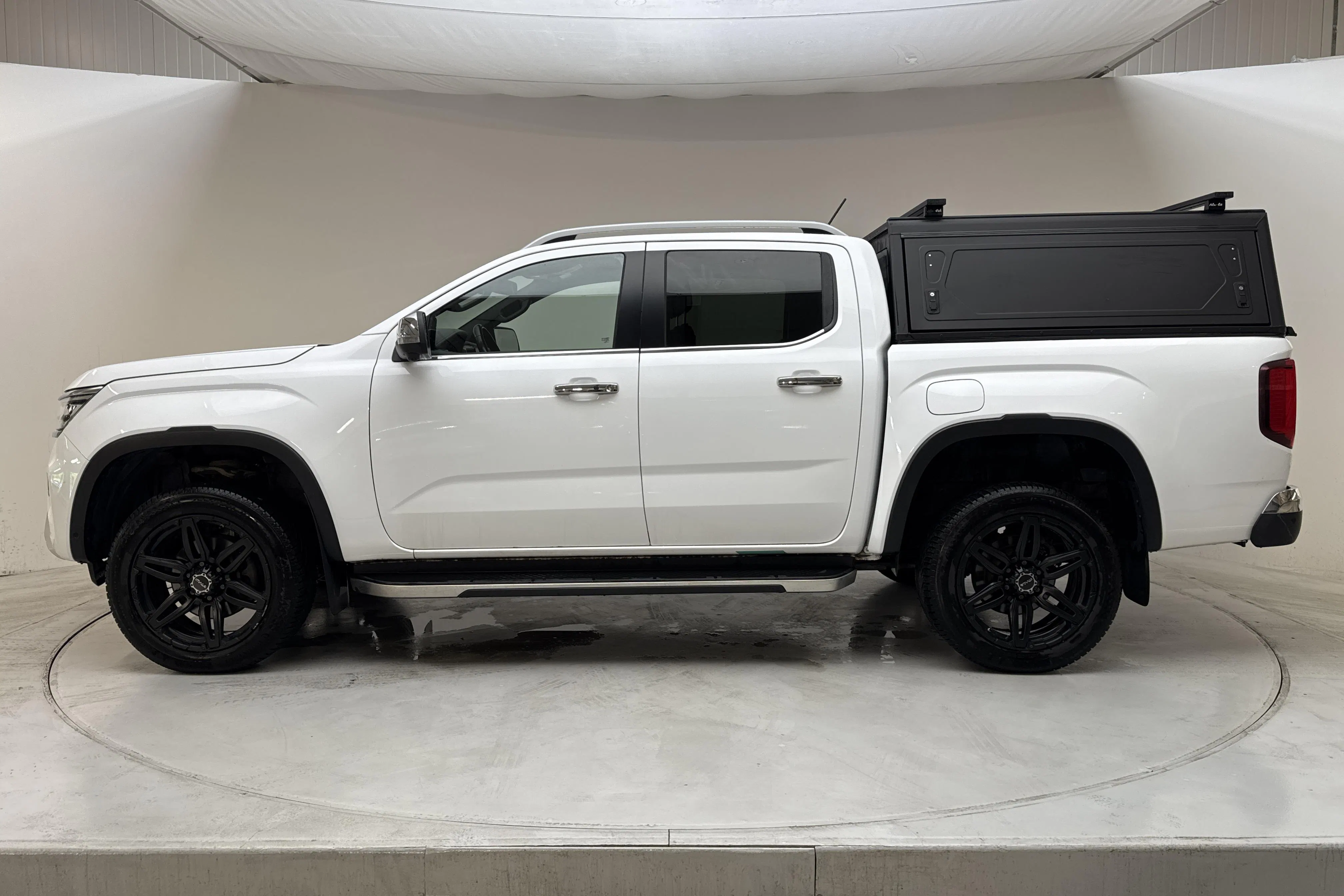 Presentation photo 2 of 17: VW Amarok 3.0 TDI 4motion (240hk) - 84 960 km - Automatic - white - 2023