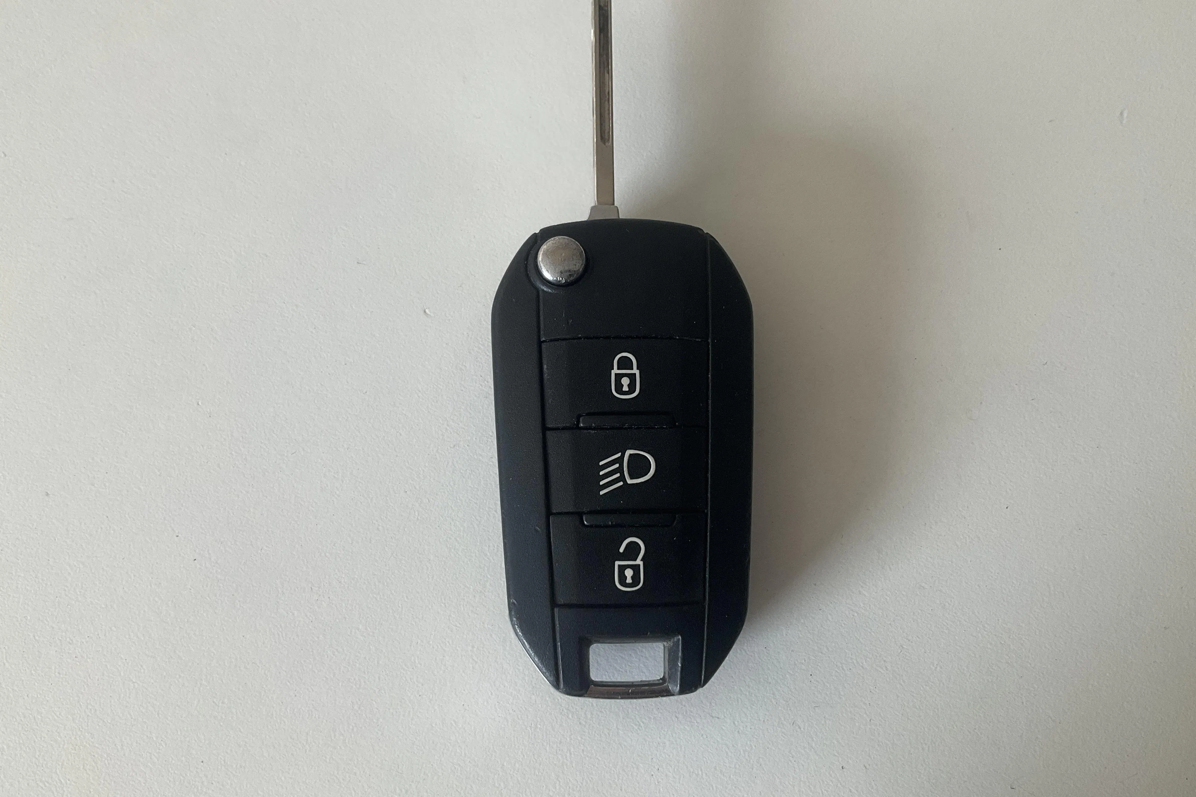 Presentation photo 16 of 16: Peugeot 208 PureTech 5dr (82hk) - 101 570 km - Manual - orange - 2018