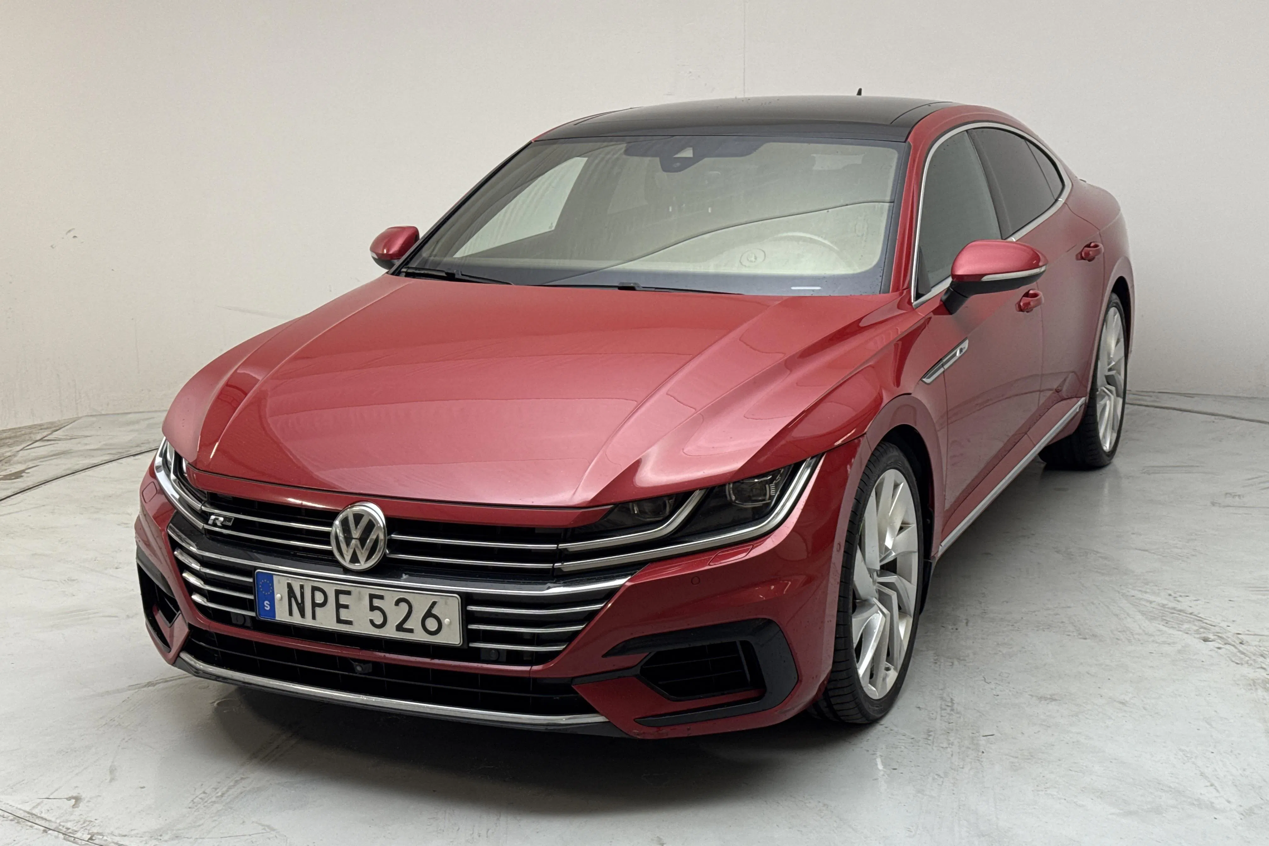 Presentationsfoto 1 av 15: VW Arteon 2.0 TSI 4MOTION (280hk) - 17 847 mil - Automat - Mörkröd - 2018