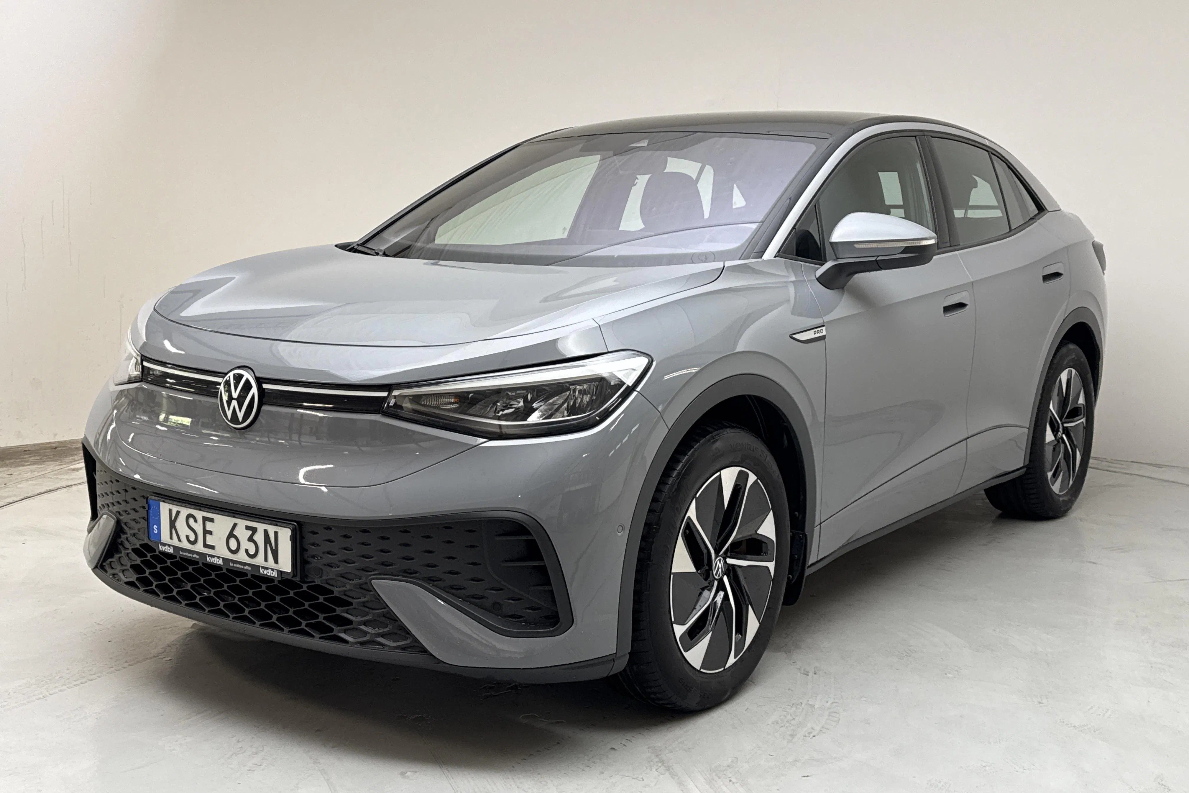 Presentationsfoto 1 av 17: VW ID.5 77kWh (204hk) - 7 068 mil - Automat - grå - 2023