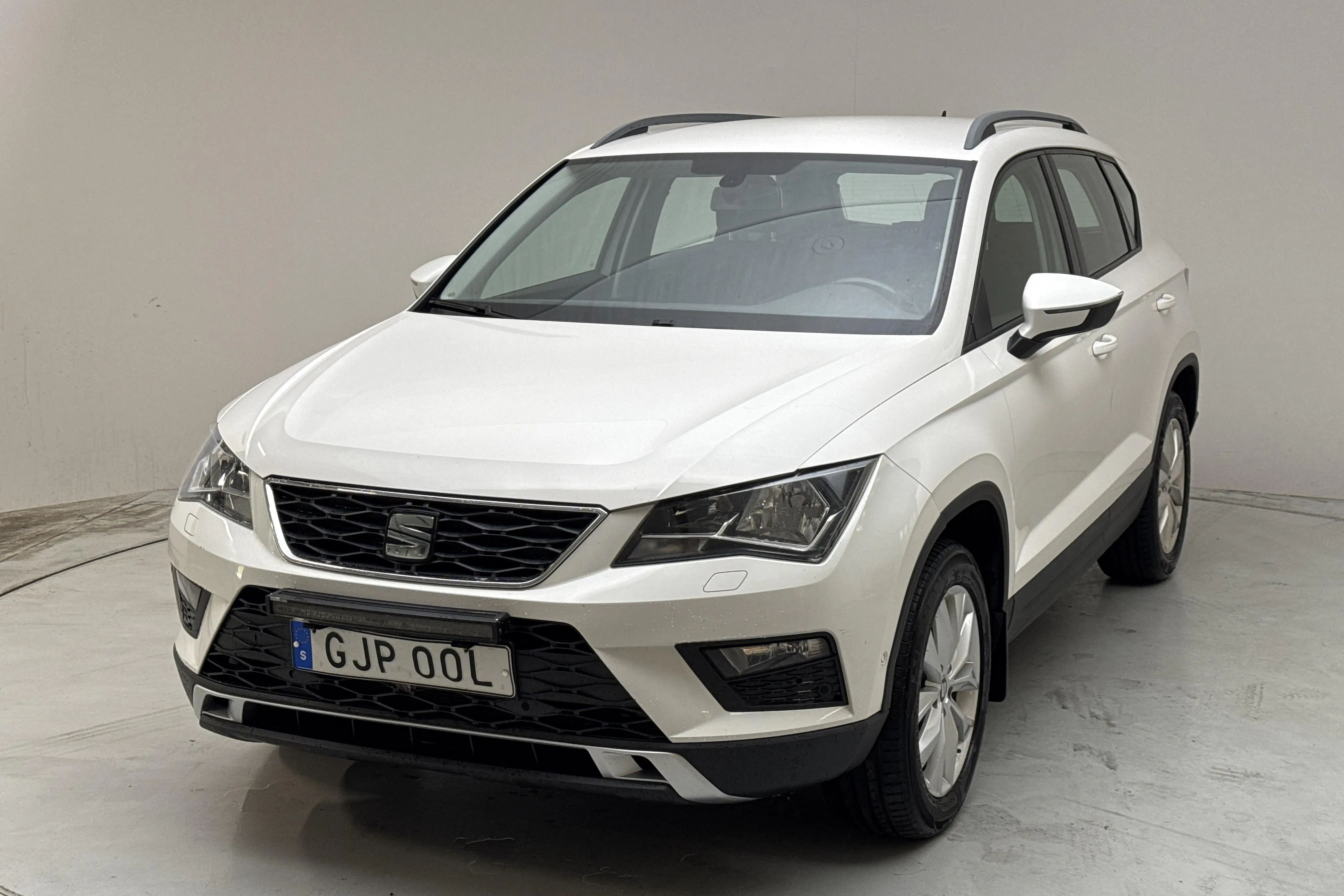 Presentationsfoto 1 av 14: Seat Ateca 1.5 TSI ACT 4Drive (150hk) - 30 863 mil - Automat - vit - 2019