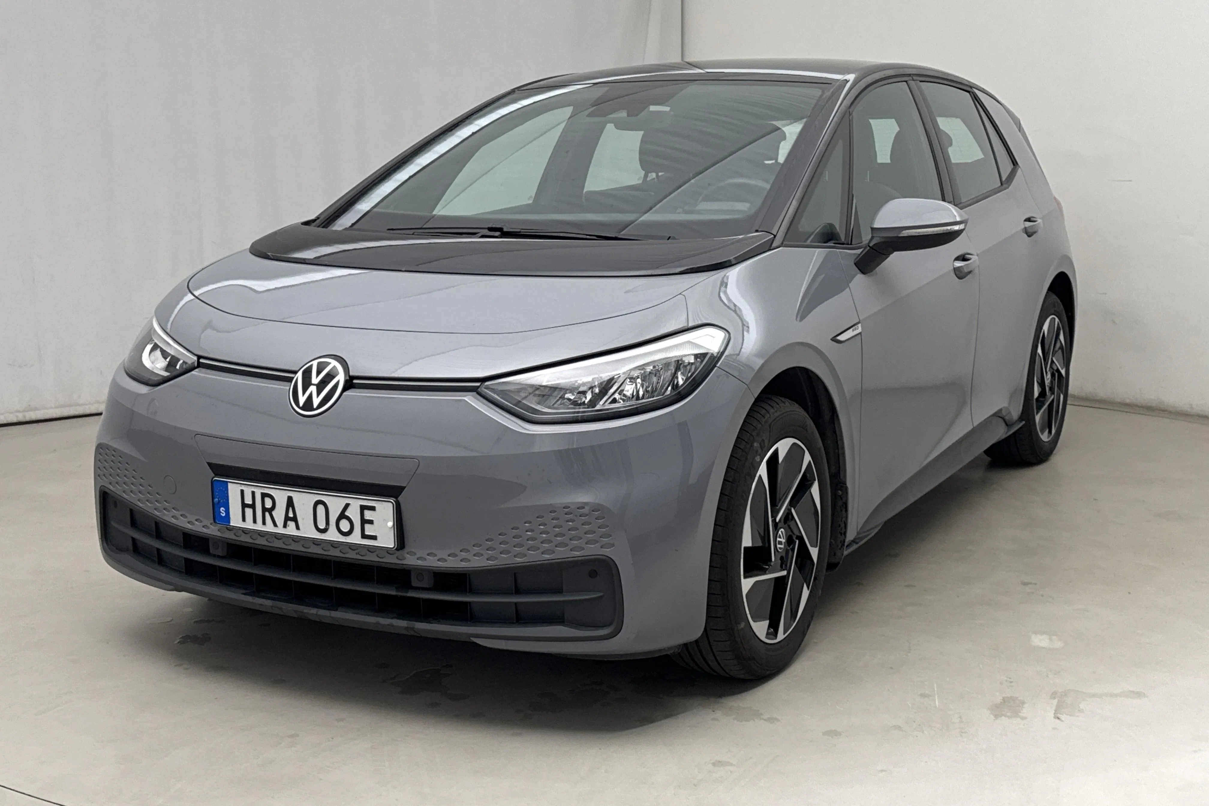 Presentationsfoto 1 av 19: VW ID.3 58kWh (204hk) - 4 081 mil - Automat - grå - 2023