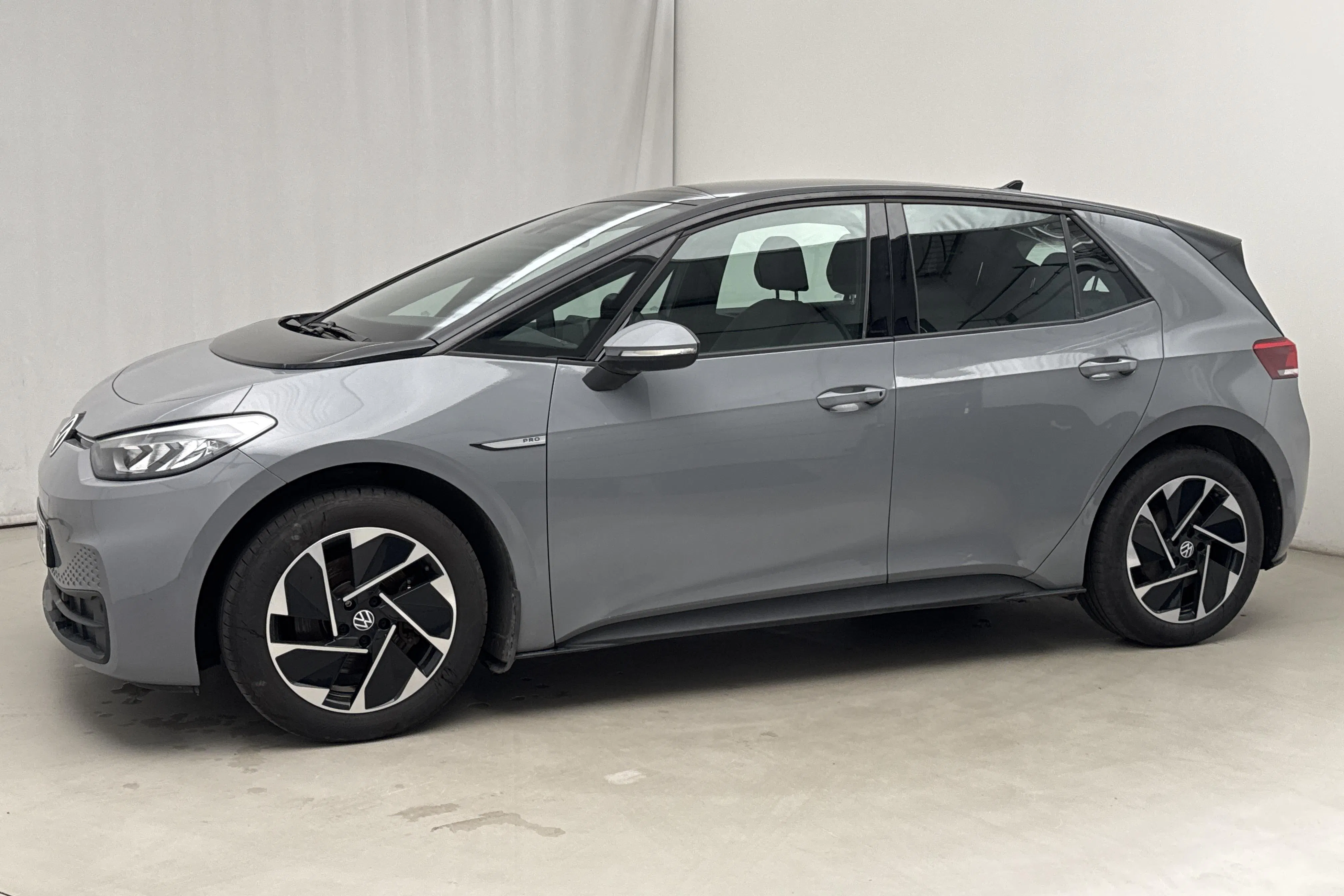 Presentationsfoto 2 av 19: VW ID.3 58kWh (204hk) - 4 081 mil - Automat - grå - 2023
