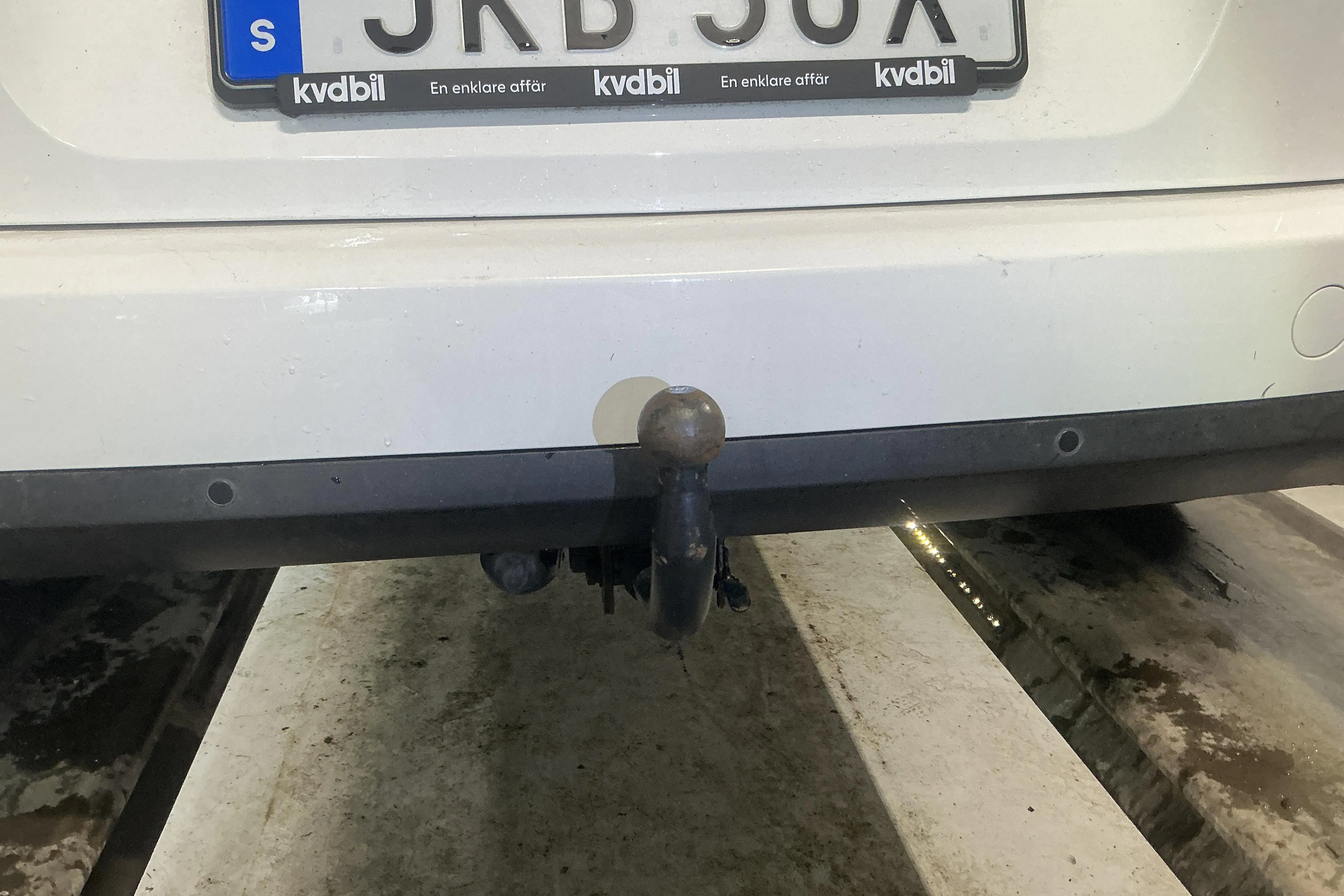 Presentation photo 16 of 16: Citroën C4 Grand Spacetourer BlueHDi (130hk) - 168 450 km - Automatic - white - 2019
