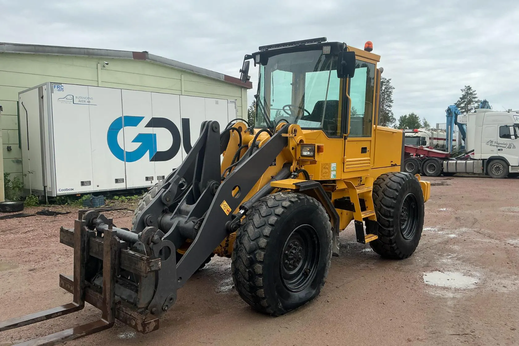 Presentation photo 1 of 46: VOLVO L50C -  - 1995