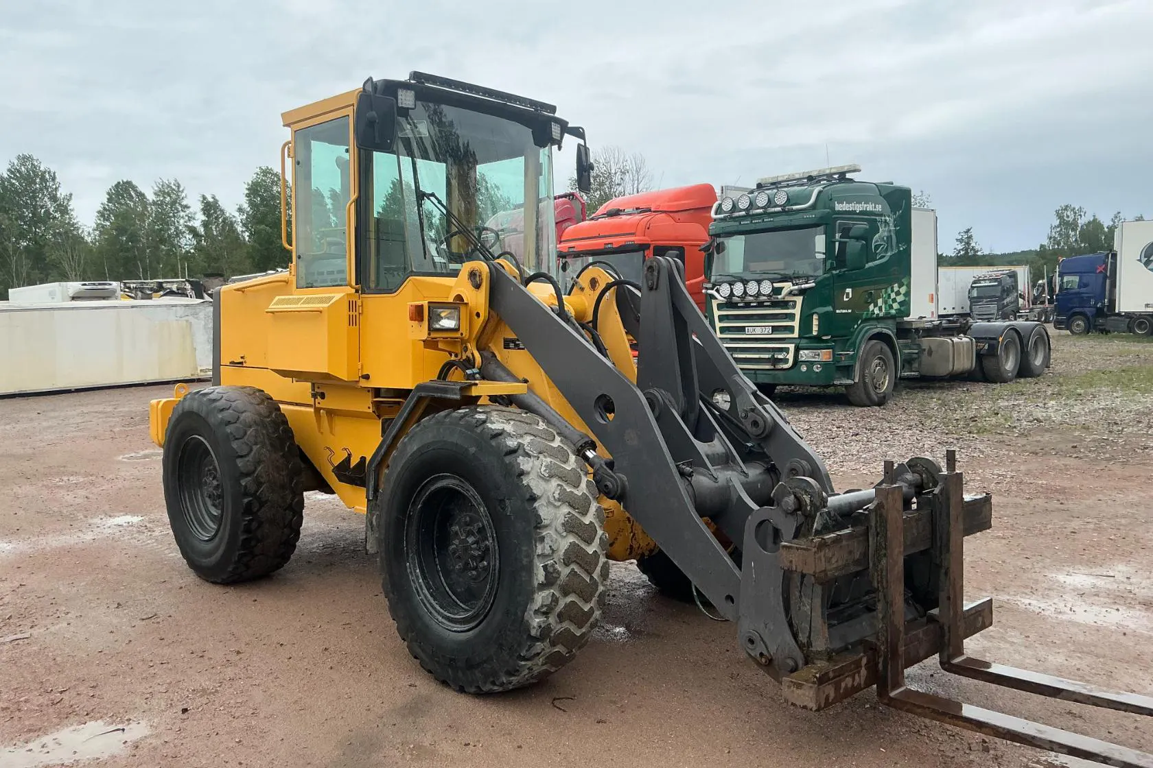 Presentation photo 2 of 46: VOLVO L50C -  - 1995