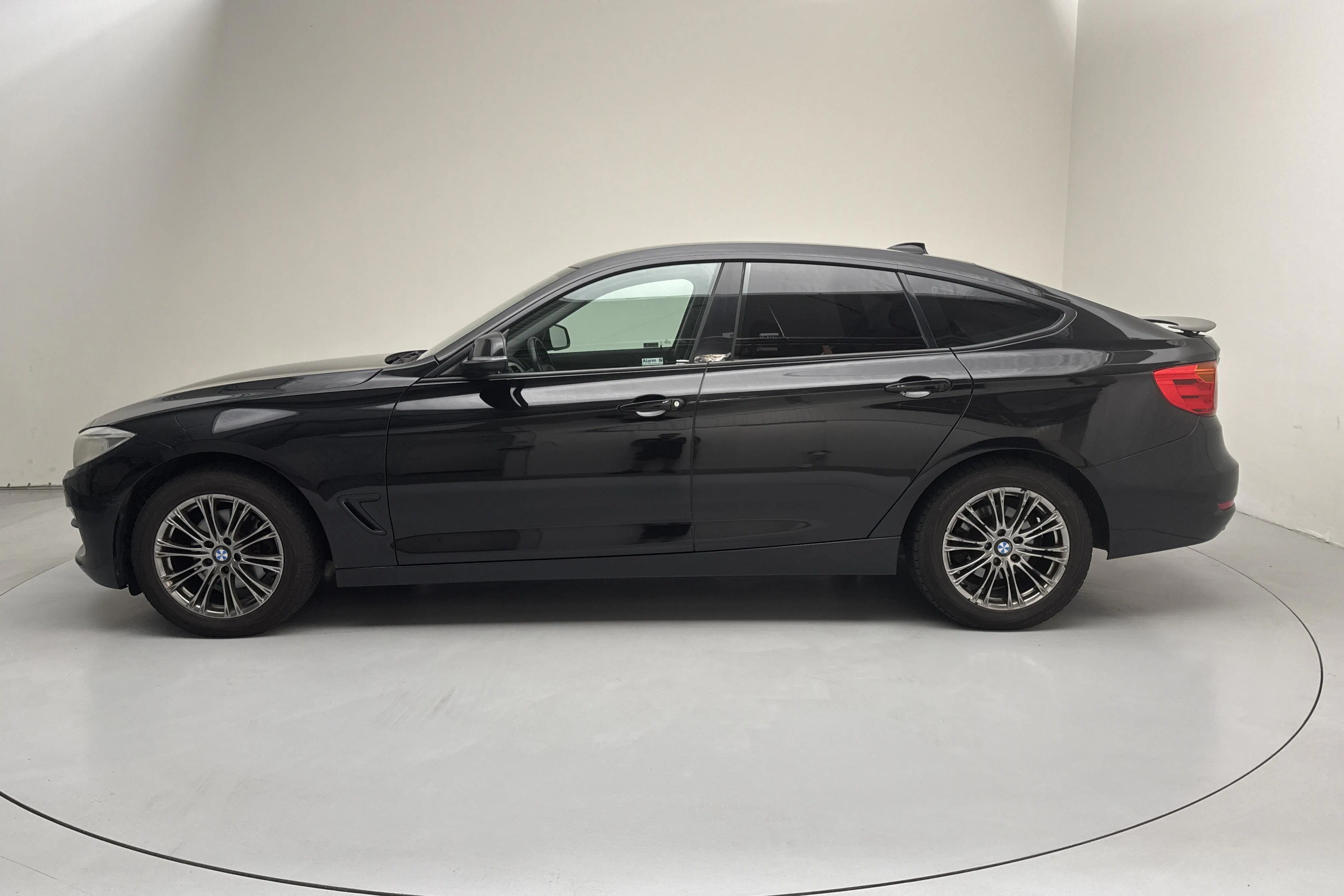 Presentation photo 2 of 11: BMW 320d GT xDrive, F34 (184hk) - 223 110 km - Automatic - black - 2015