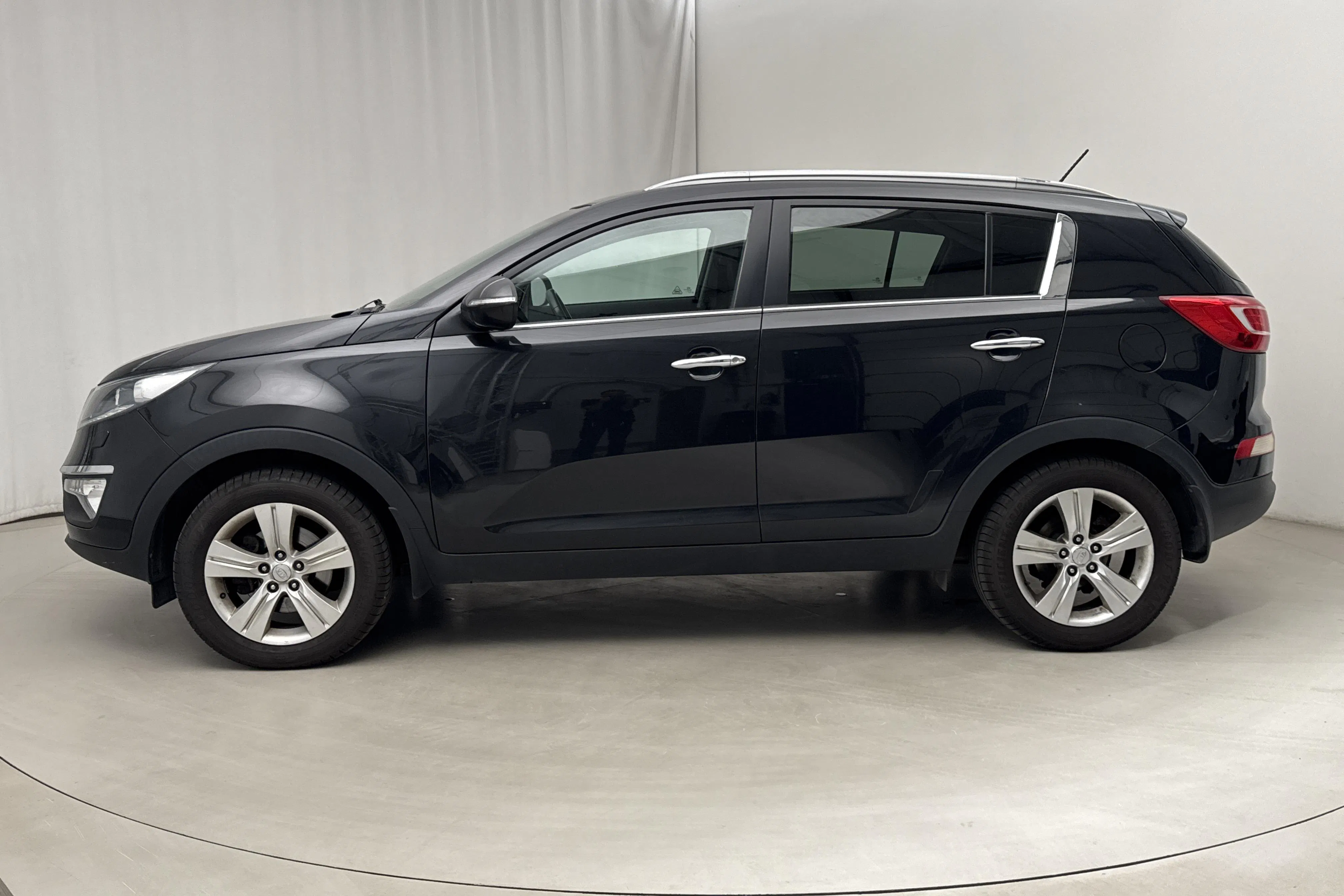 Presentationsfoto 2 av 13: KIA Sportage 1.6 2WD (136hk) - 12 029 mil - Manuell - svart - 2013
