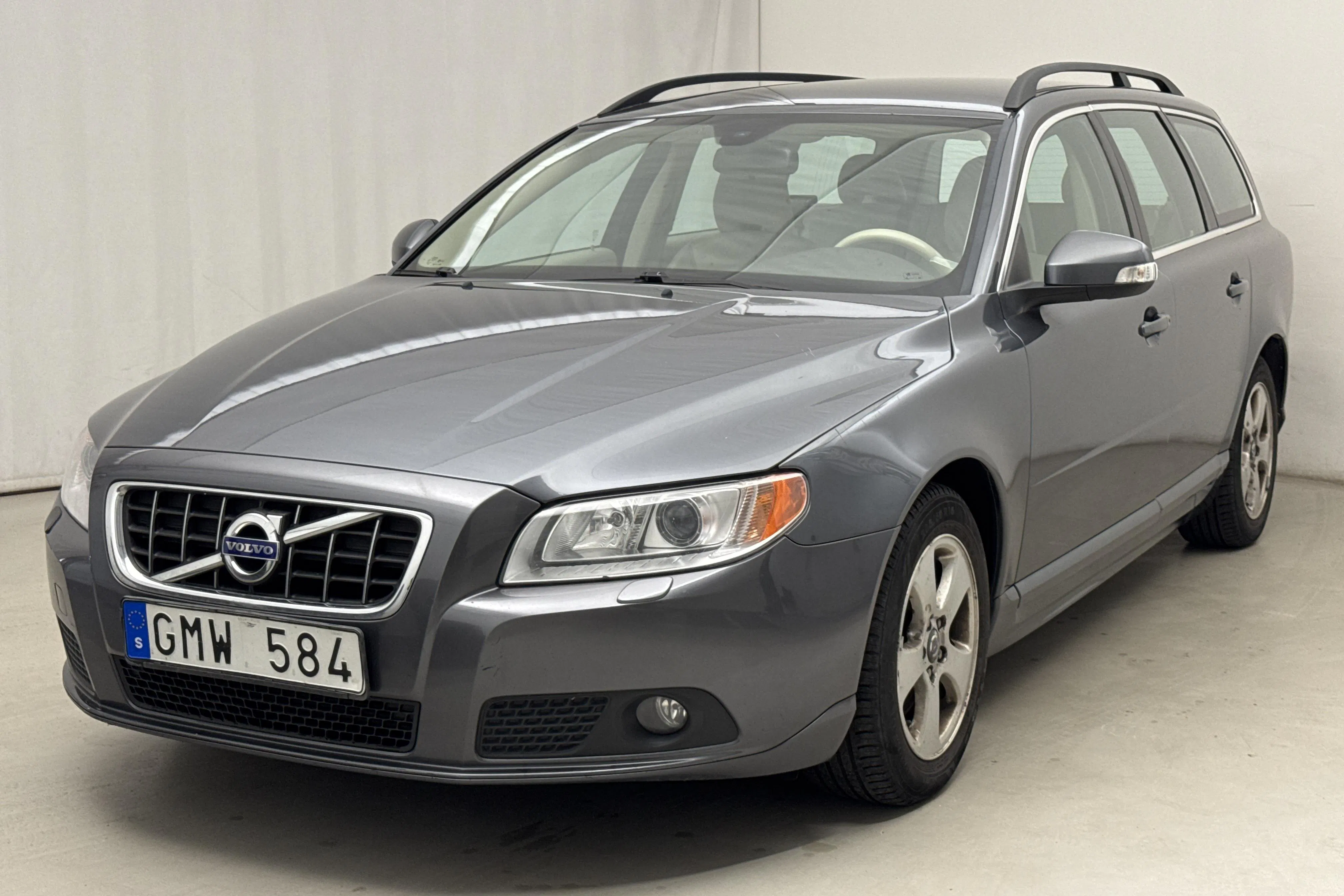 Presentationsfoto 1 av 15: Volvo V70 II 1.6D DRIVe (109hk) - 20 949 mil - Manuell - grå - 2010