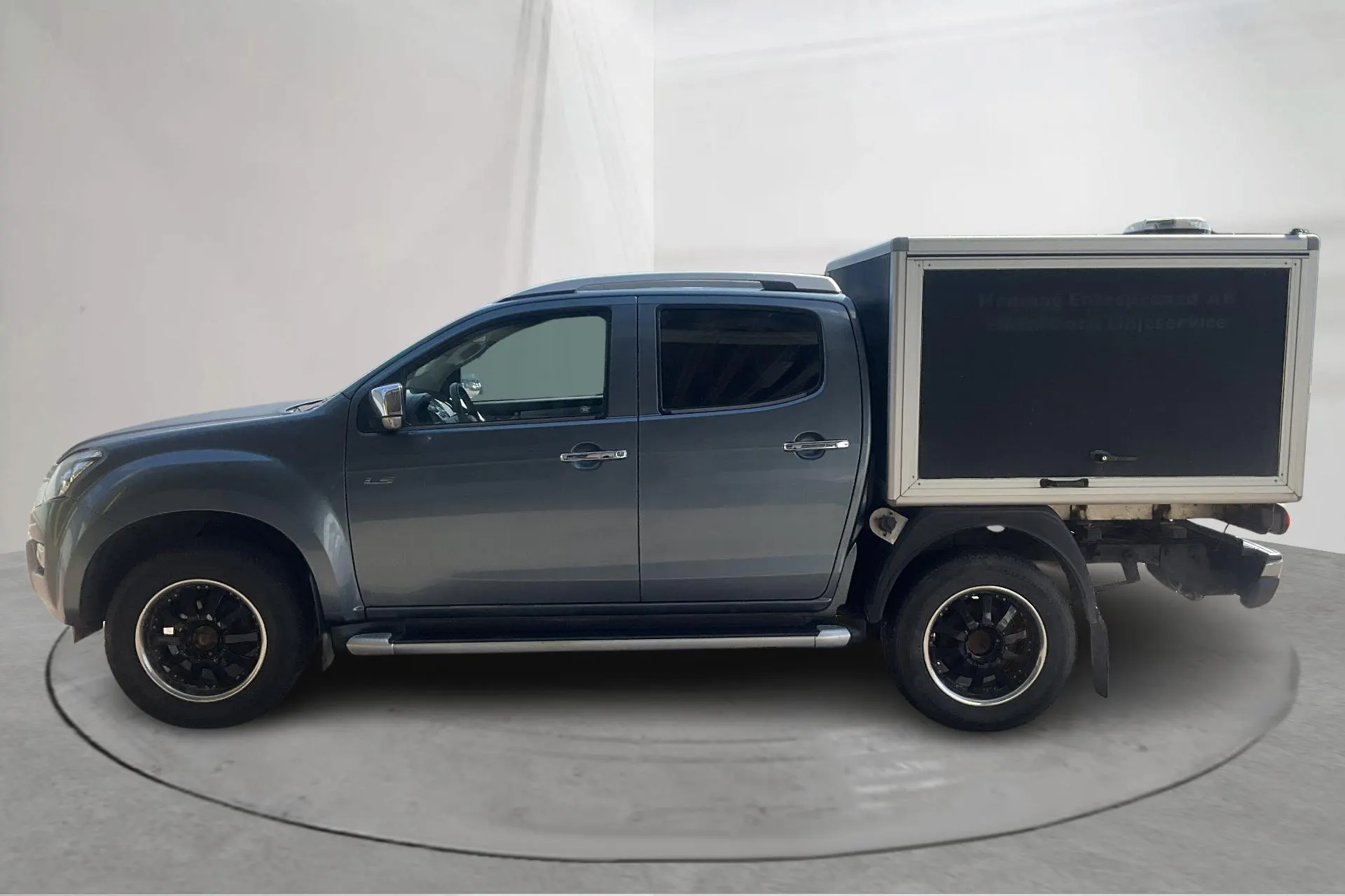 Presentation photo 2 of 16: Isuzu D-MAX 2.5 DDI 4WD (163hk) - 270 200 km - Automatic - light grey - 2013