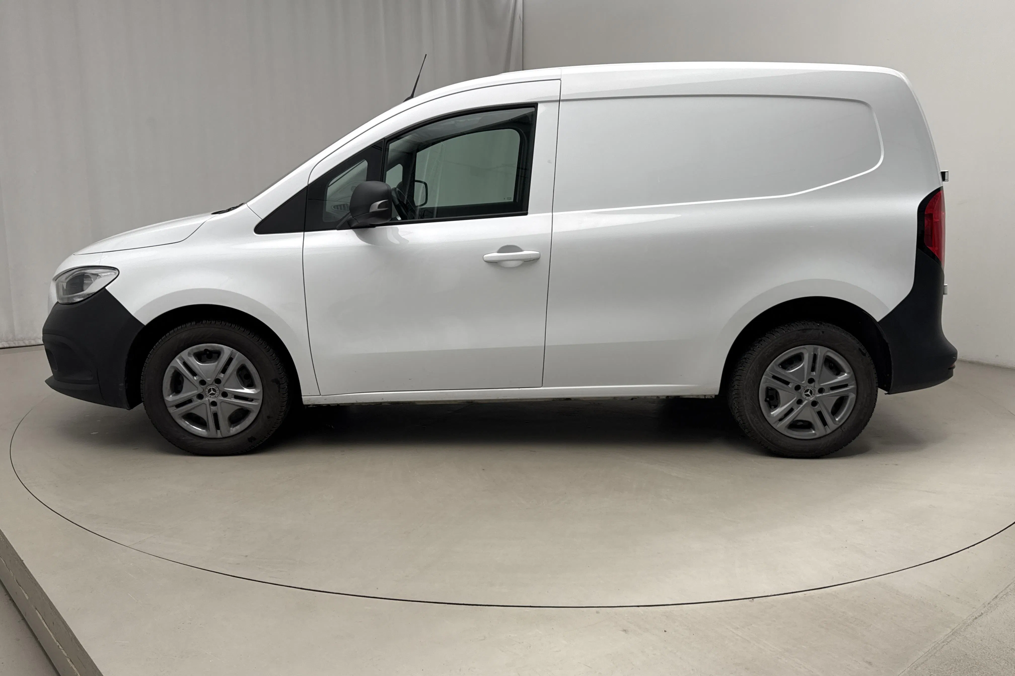 Presentation photo 2 of 15: Mercedes Citan 110 1.5 CDI (95hk) - 23 460 km - Manual - white - 2025