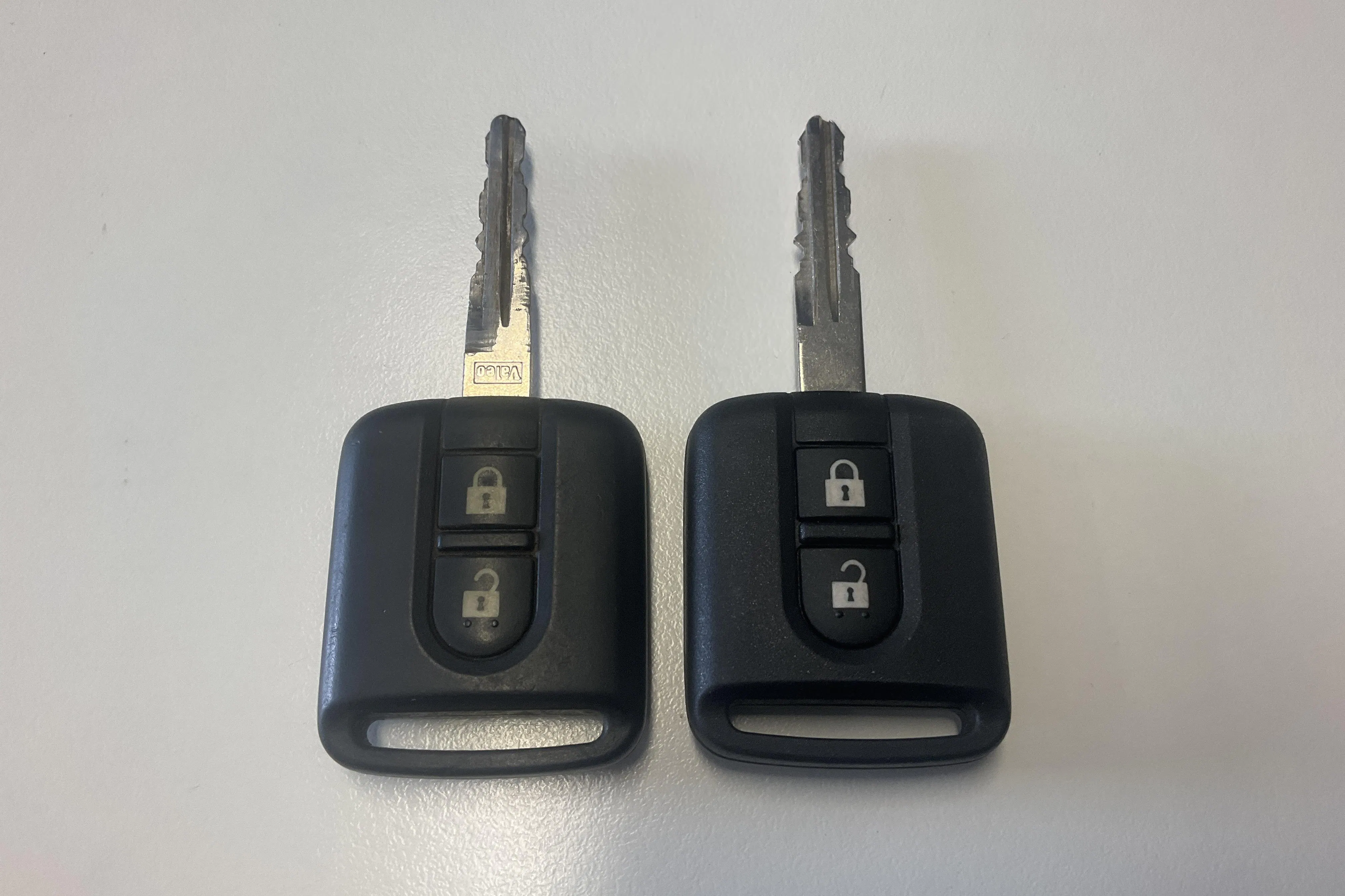 Zdjęcie prezentacyjne 14 z 14: Nissan Navara 2.5 dCi (190hk) - 181 680 km - Automatyczna - srebro - 2015