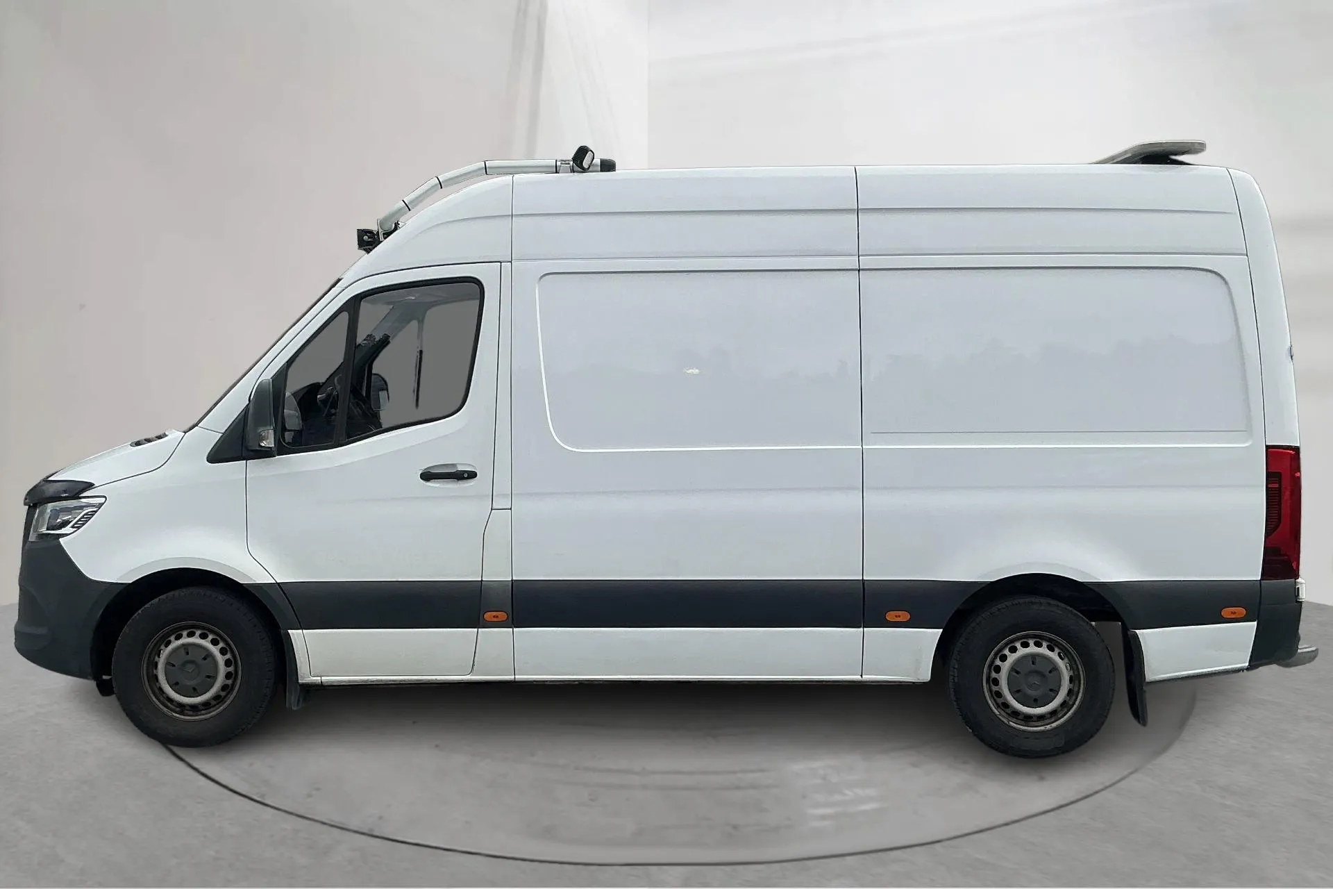 Presentation photo 2 of 18: Mercedes Sprinter 316 CDI Skåp RWD (163hk) - 181 330 km - Automatic - white - 2019