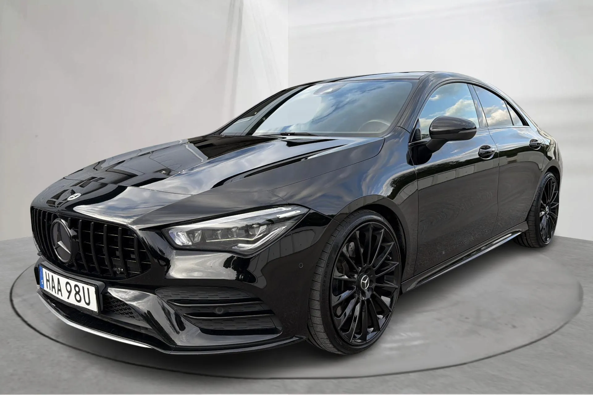 Presentationsfoto 1 av 15: Mercedes CLA 250 Coupé C118 (224hk) - 12 548 mil - Automat - svart - 2021